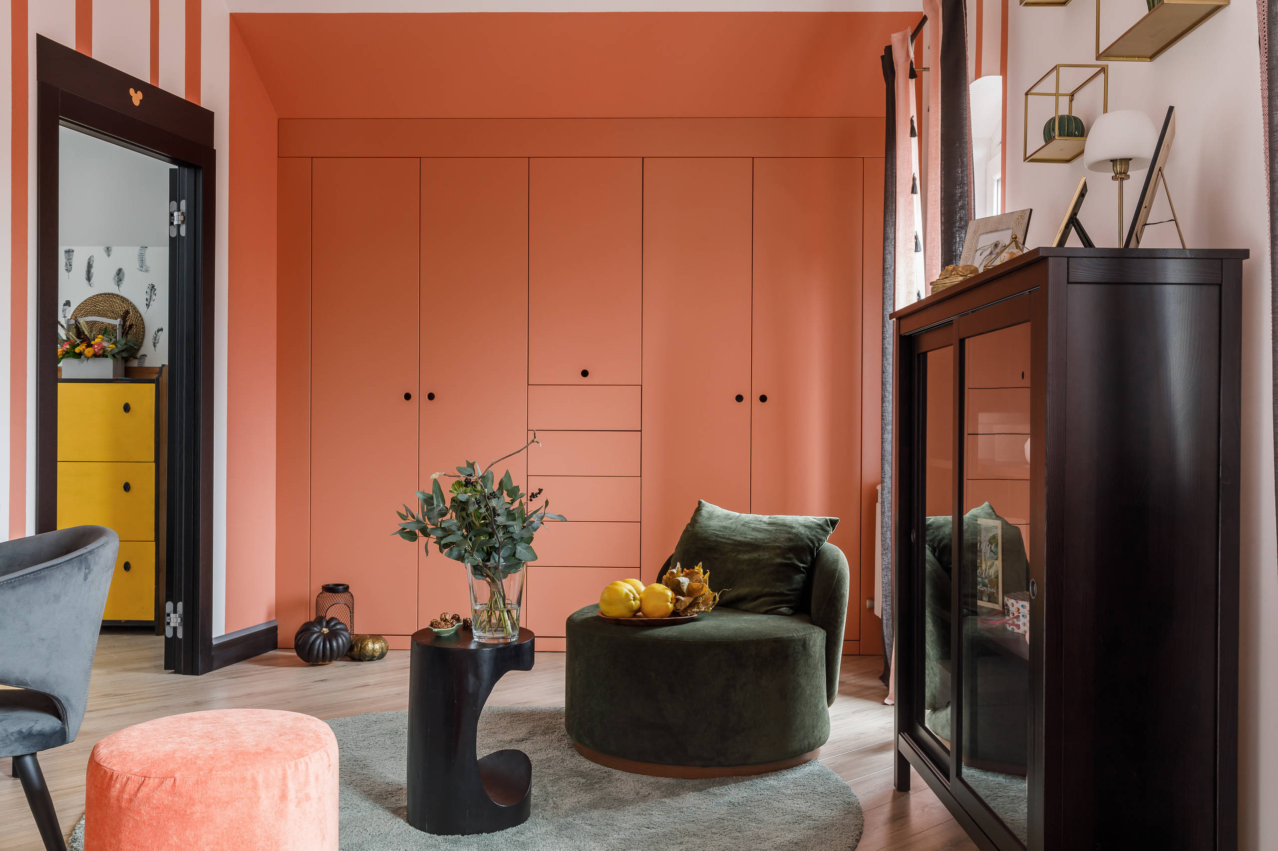 Проект недели: Детская для девочки — с цветами и Микки Маусом