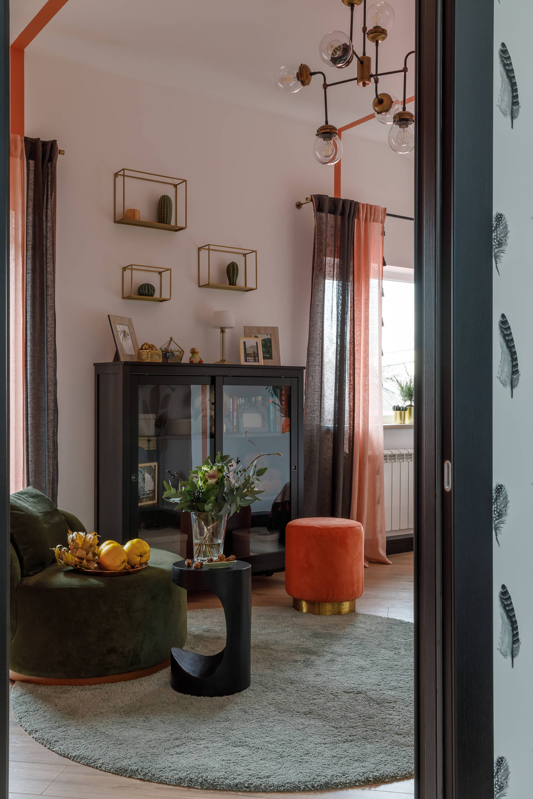 Проект недели: Детская для девочки — с цветами и Микки Маусом