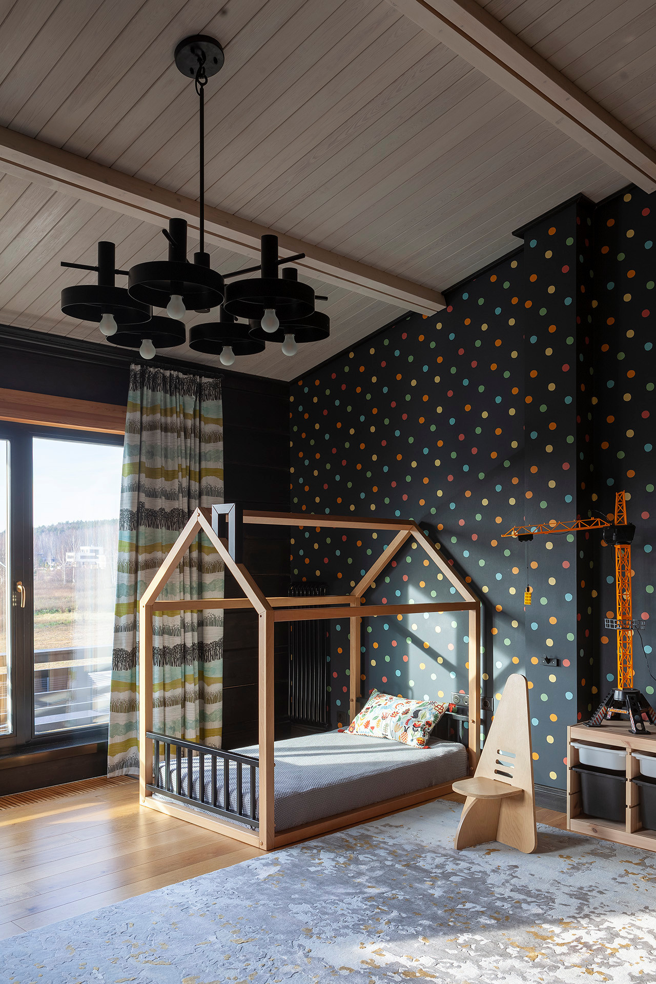 В гостях: Деревянный дом дизайнера на Новой Риге