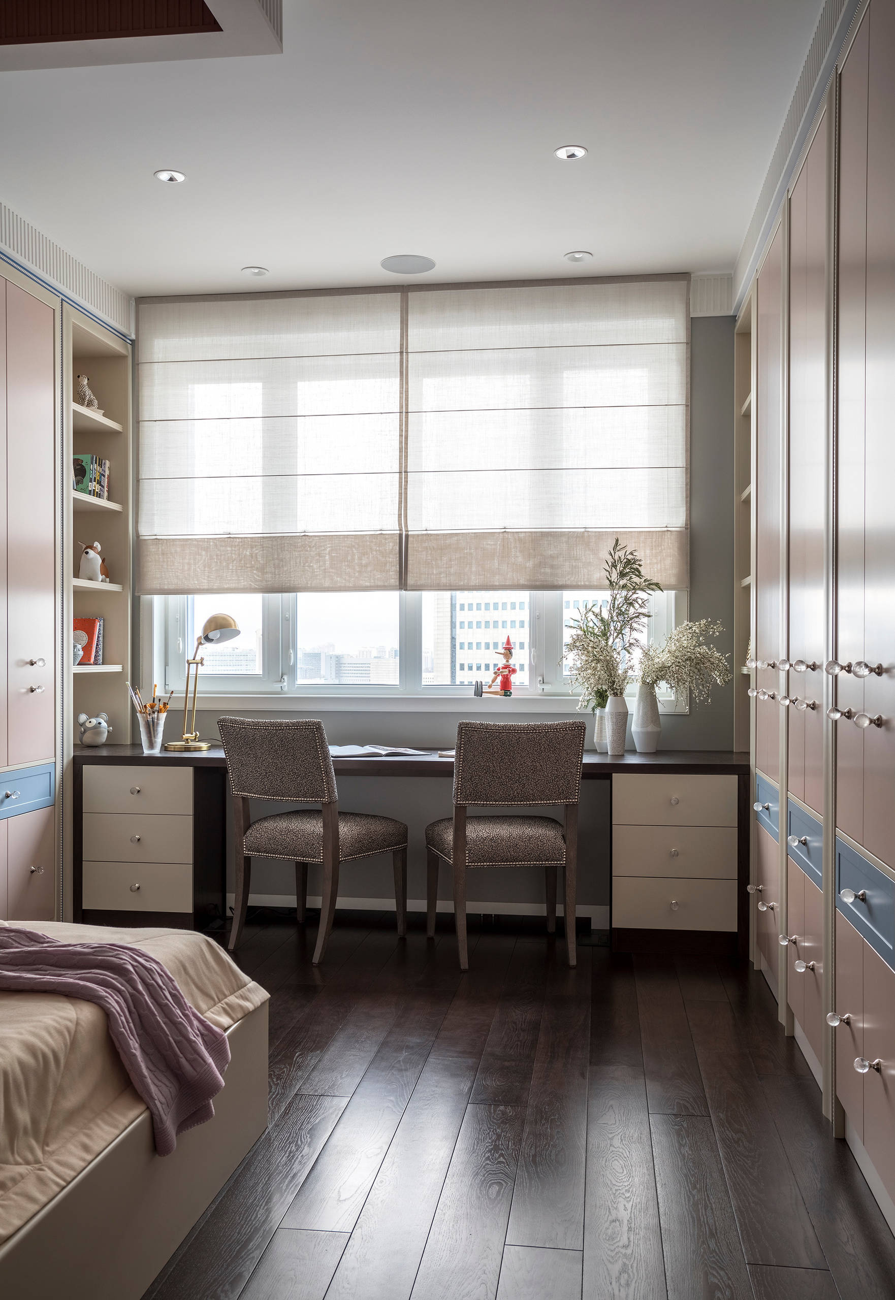 Есть решение: Куда поставить кровать в детской