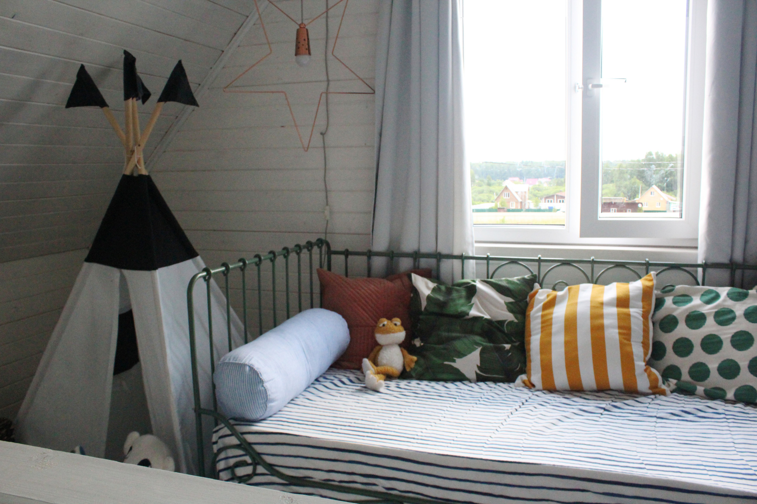 В гостях: Дачный домик 57 кв.м, полный жизни и цвета