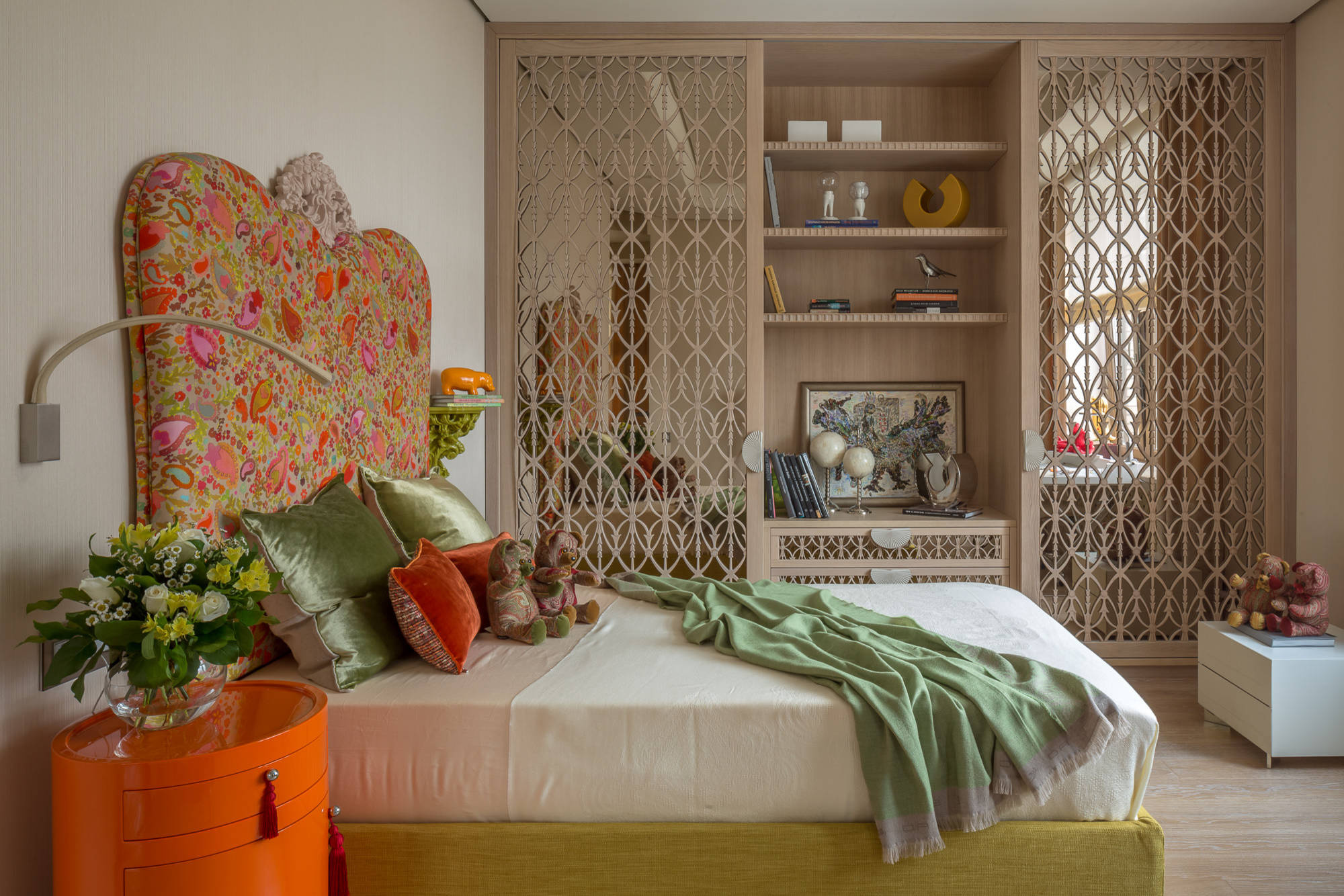 Просто фото: Геометрические рисунки на фасаде