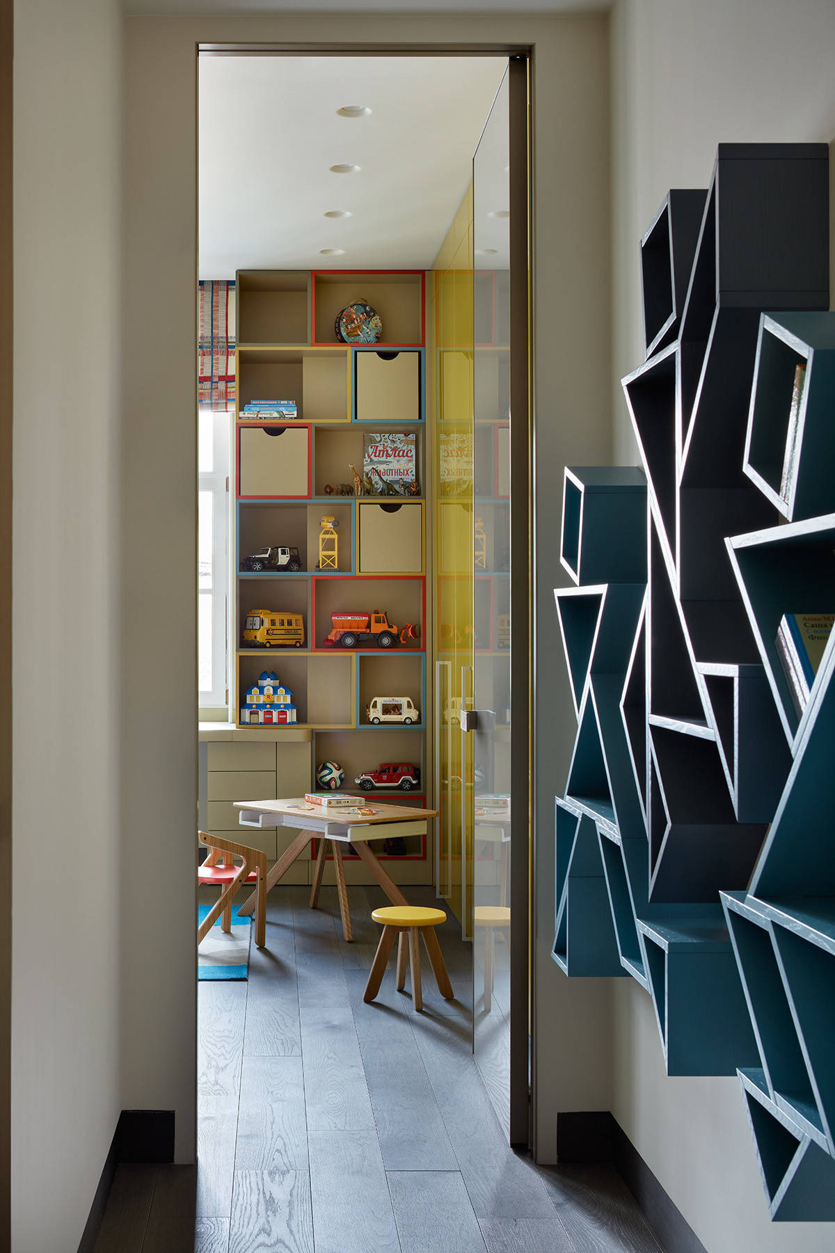 Houzz тур: Квартира с агатами на стенах