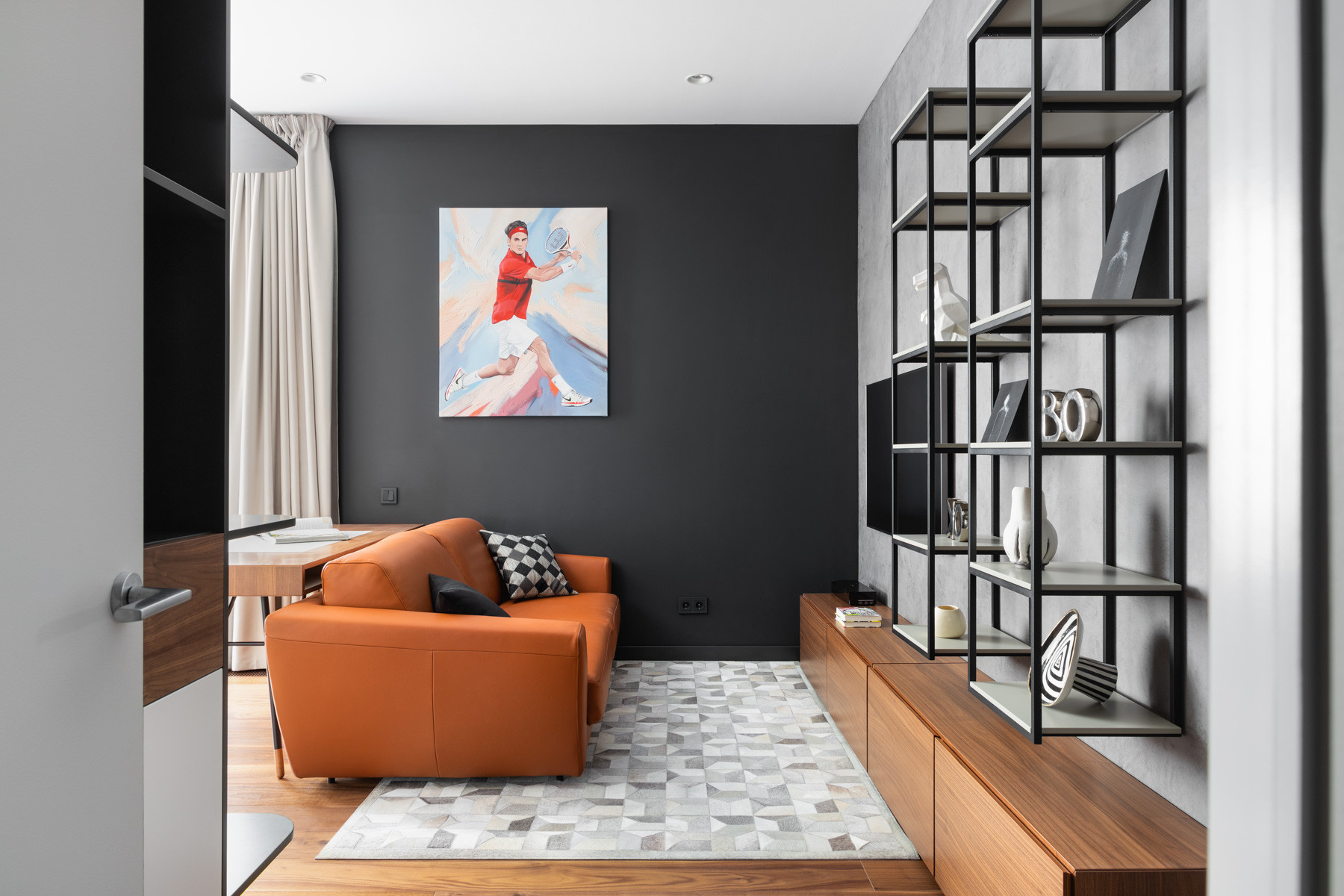 Houzz тур: Квартира с аквариумом и «спрятанной» кухней