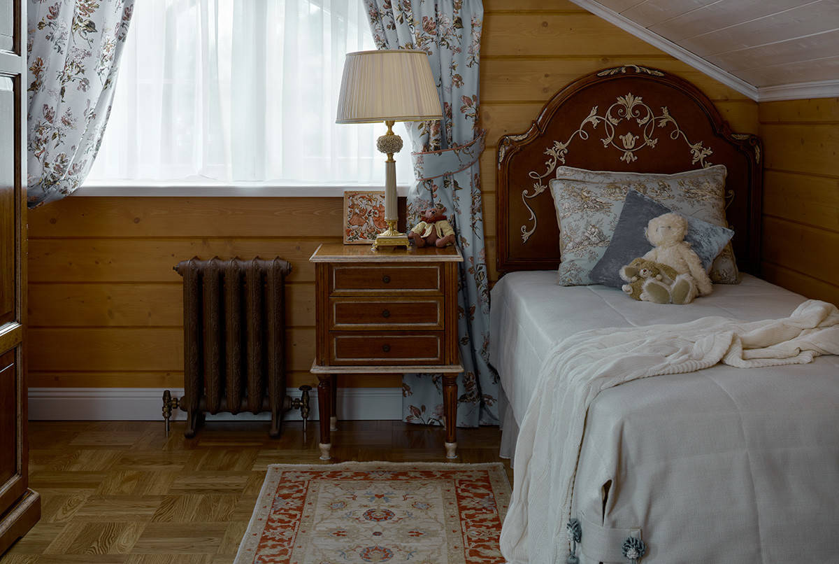 Houzz тур: Атмосфера русской усадьбы в типовом доме из бруса