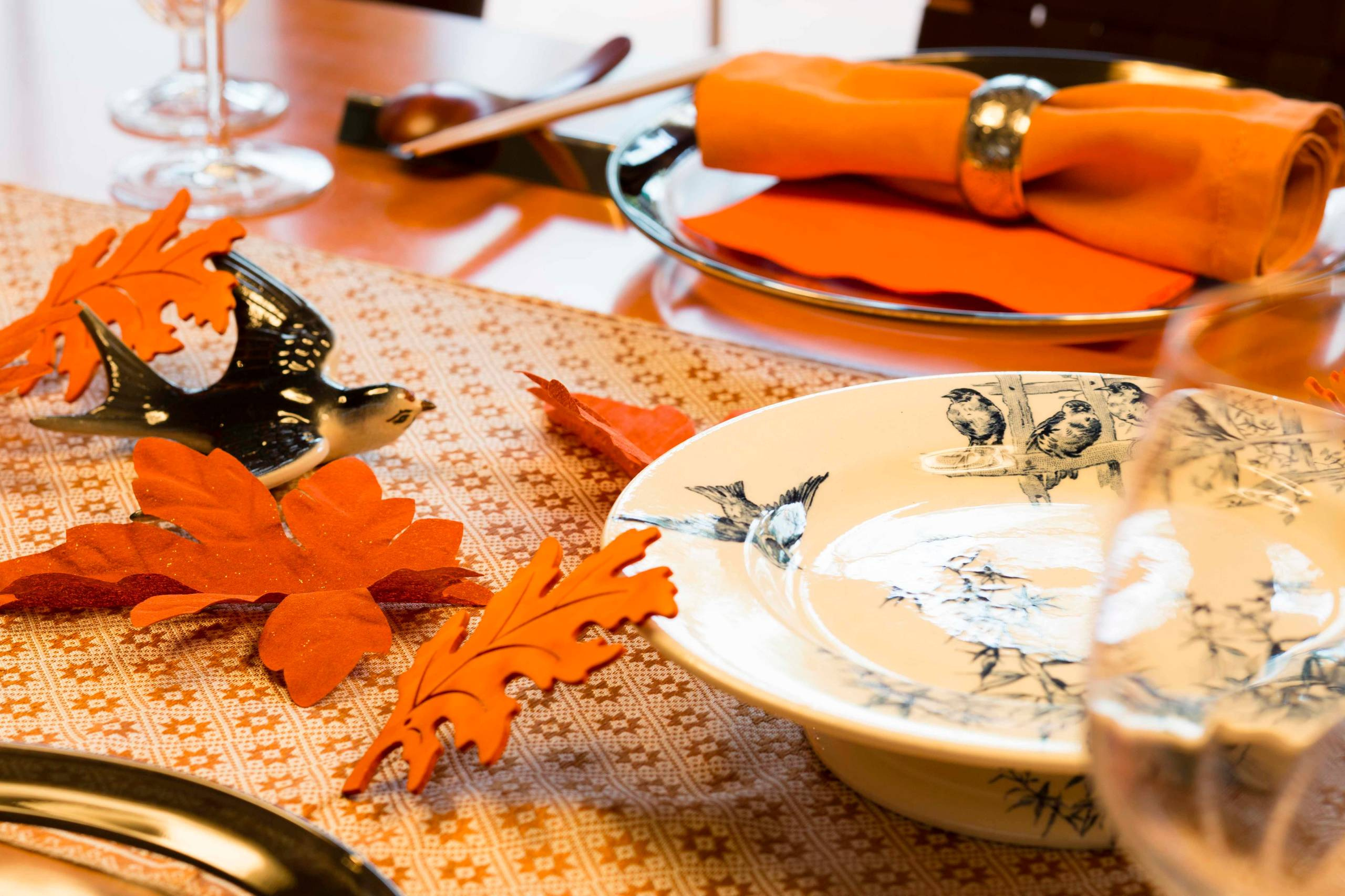 Идеи сервировки стола для тех, кто не привык к застольям