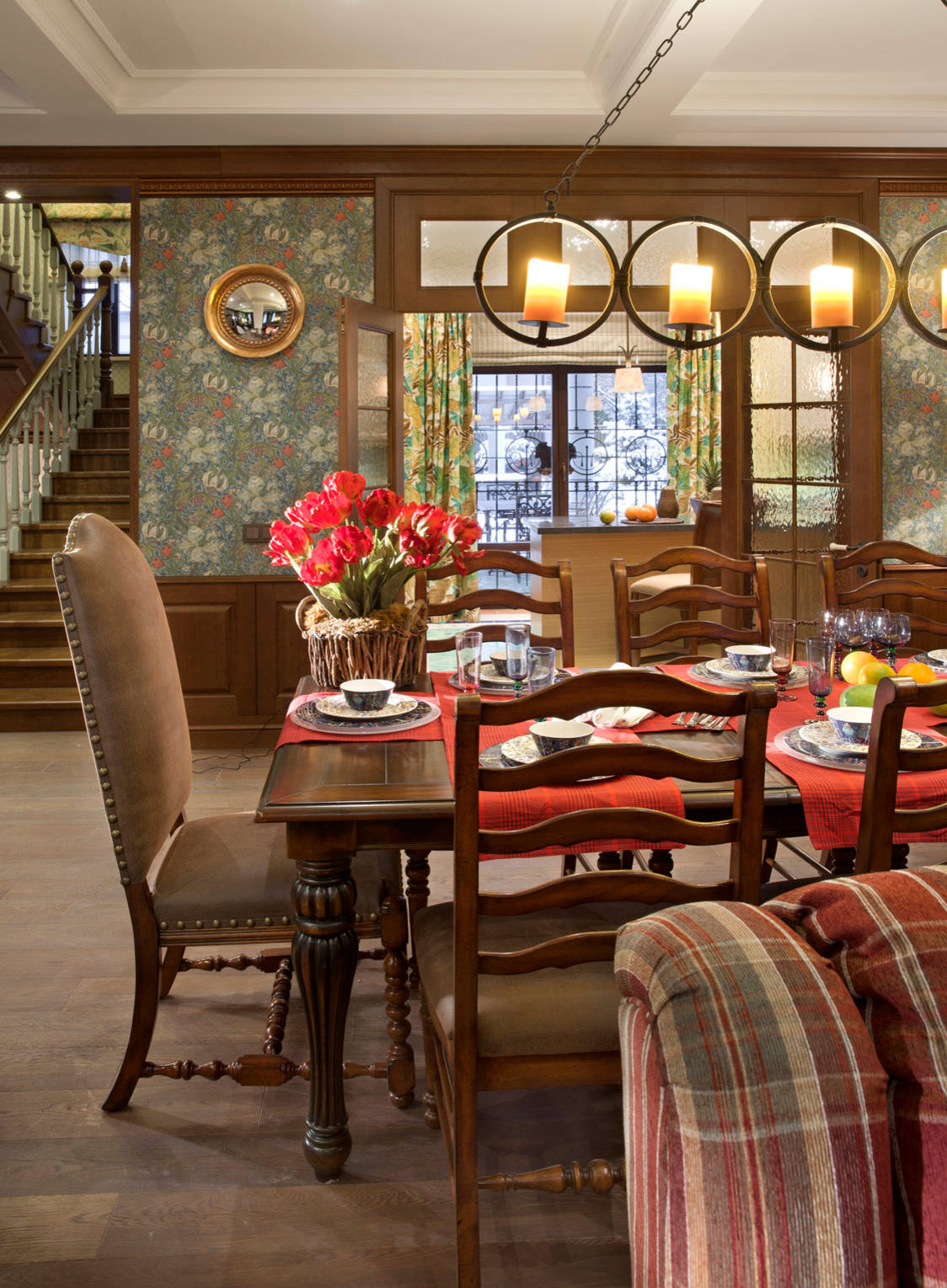 Houzz тур: Дом в духе Шерлока Холмса и шоколадного лабрадора