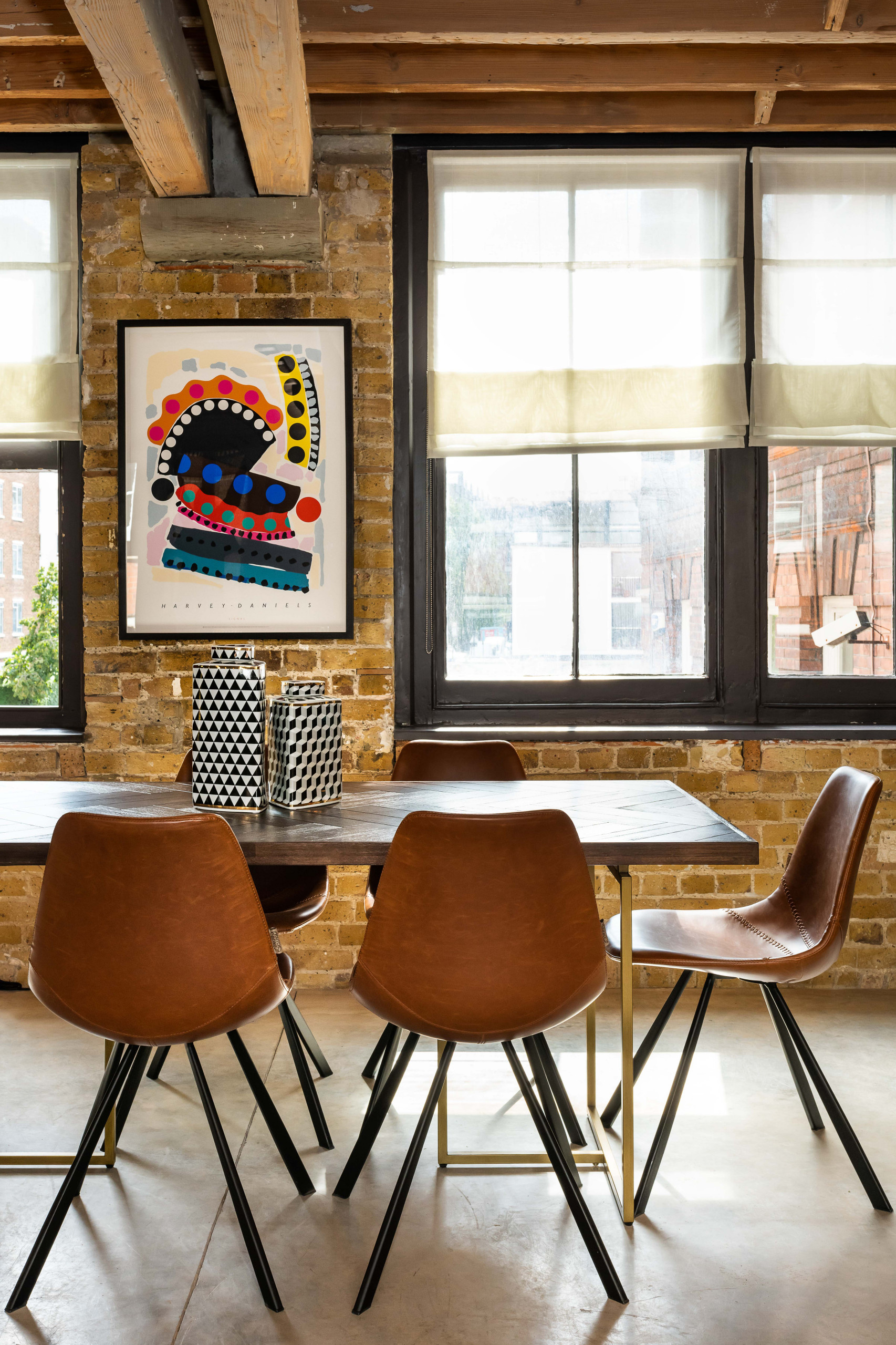 Как правильно: Подобрать модные шторы к интерьеру