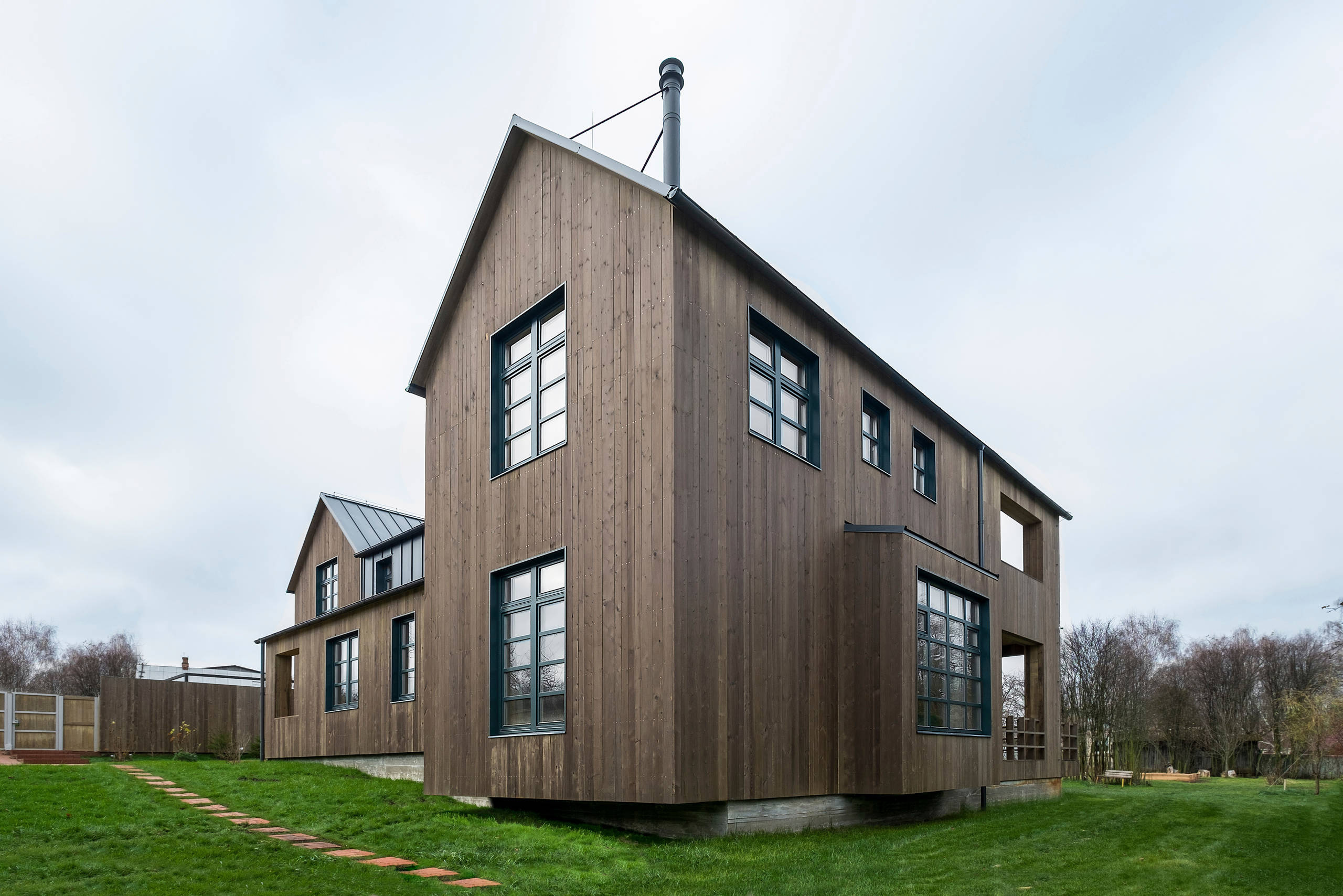 Houzz тур: Дача под Тарусой для большой творческой семьи