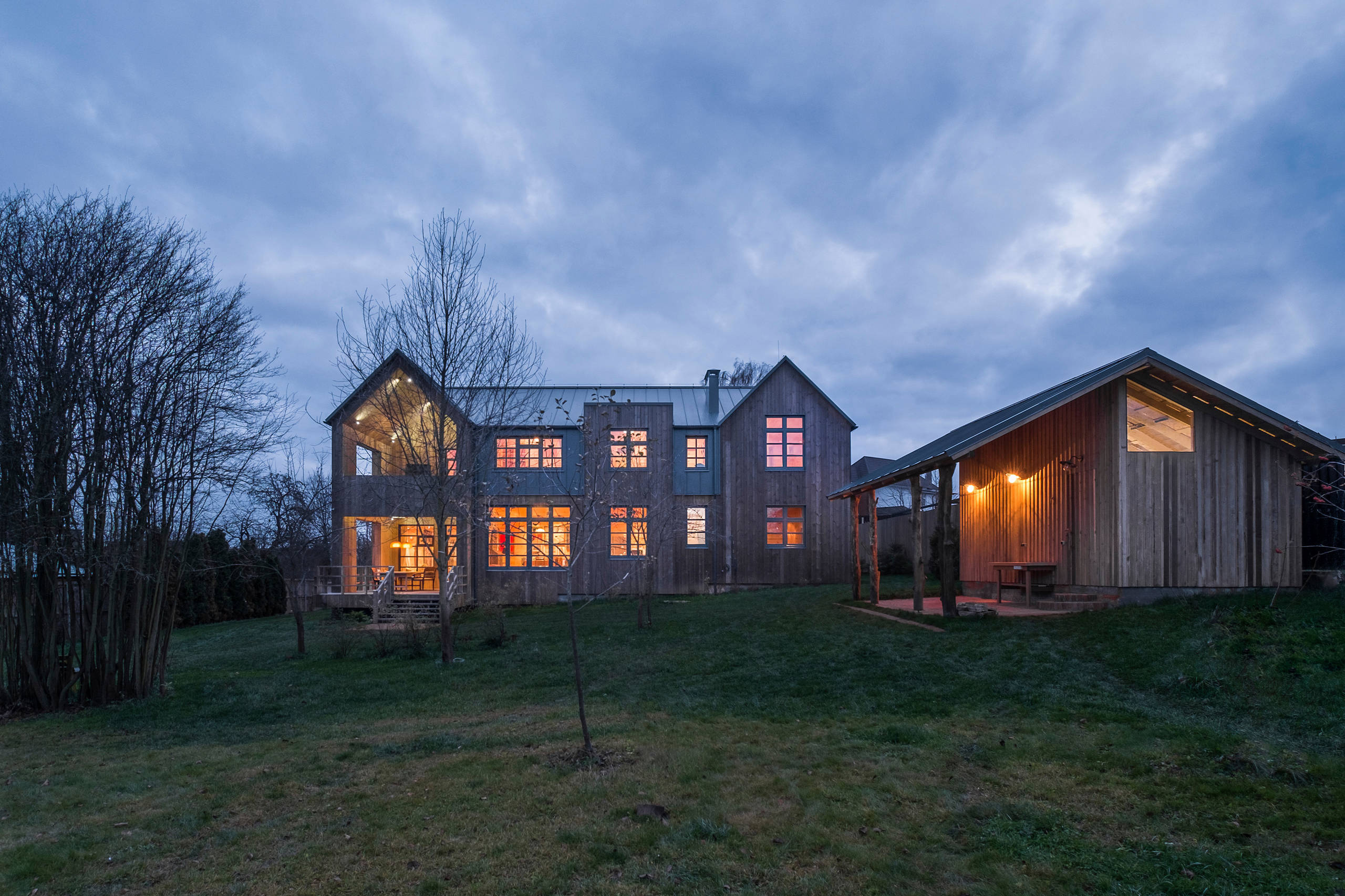 Houzz тур: Дача под Тарусой для большой творческой семьи