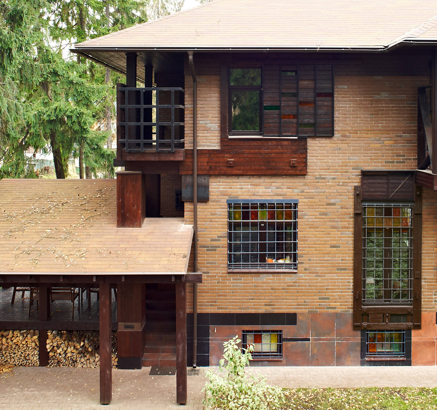 Архитектура: Дом в Мамонтовке, который впитал свое окружение