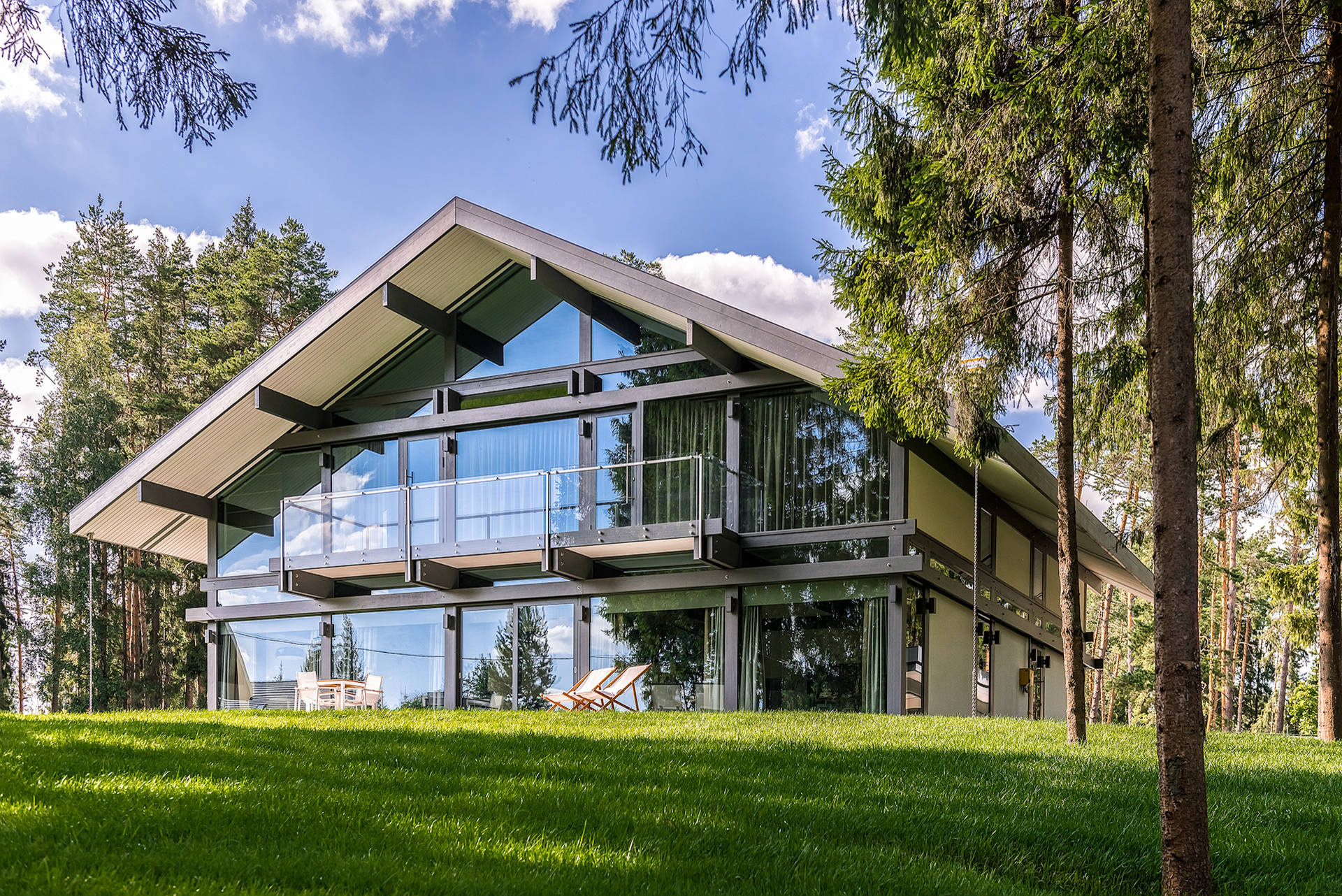 Зачем вам: Стеклянные фасады