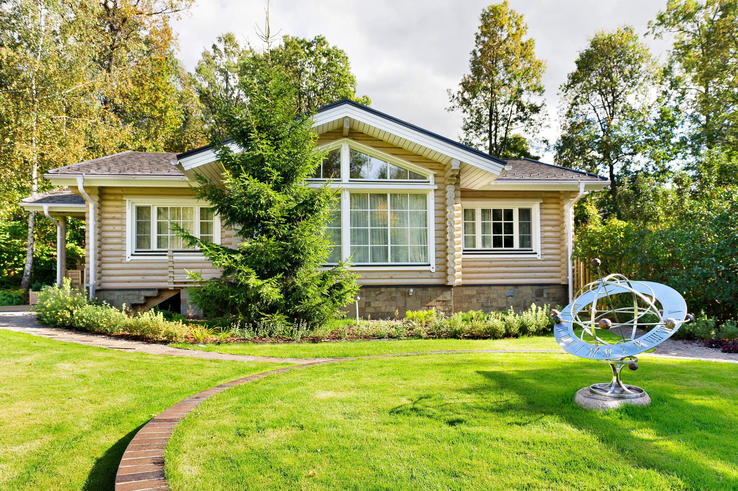 Проект недели: Сад на 12 сотках с солнечными часами