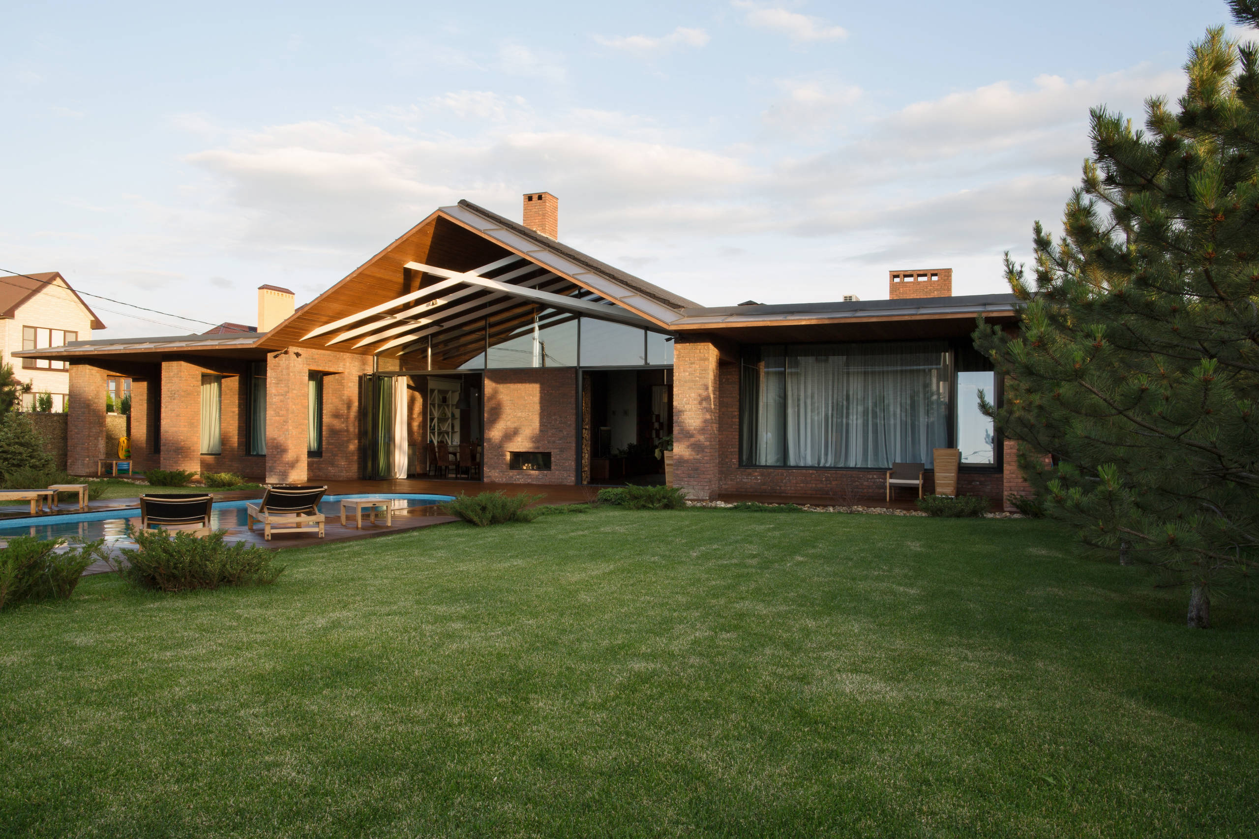 Houzz тур: 14 комнат на единственном этаже — дом под Ростовом