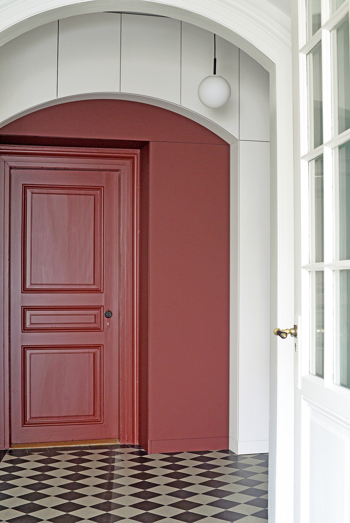 Просто фото: Пятно цвета на стене