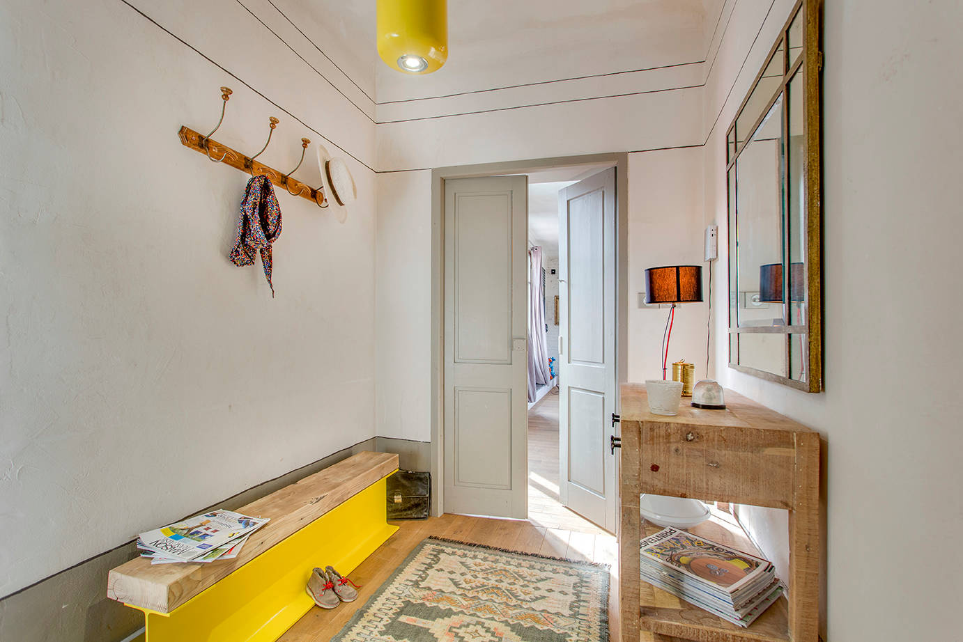 Прихожая в частном доме: Чему быть, чего не миновать