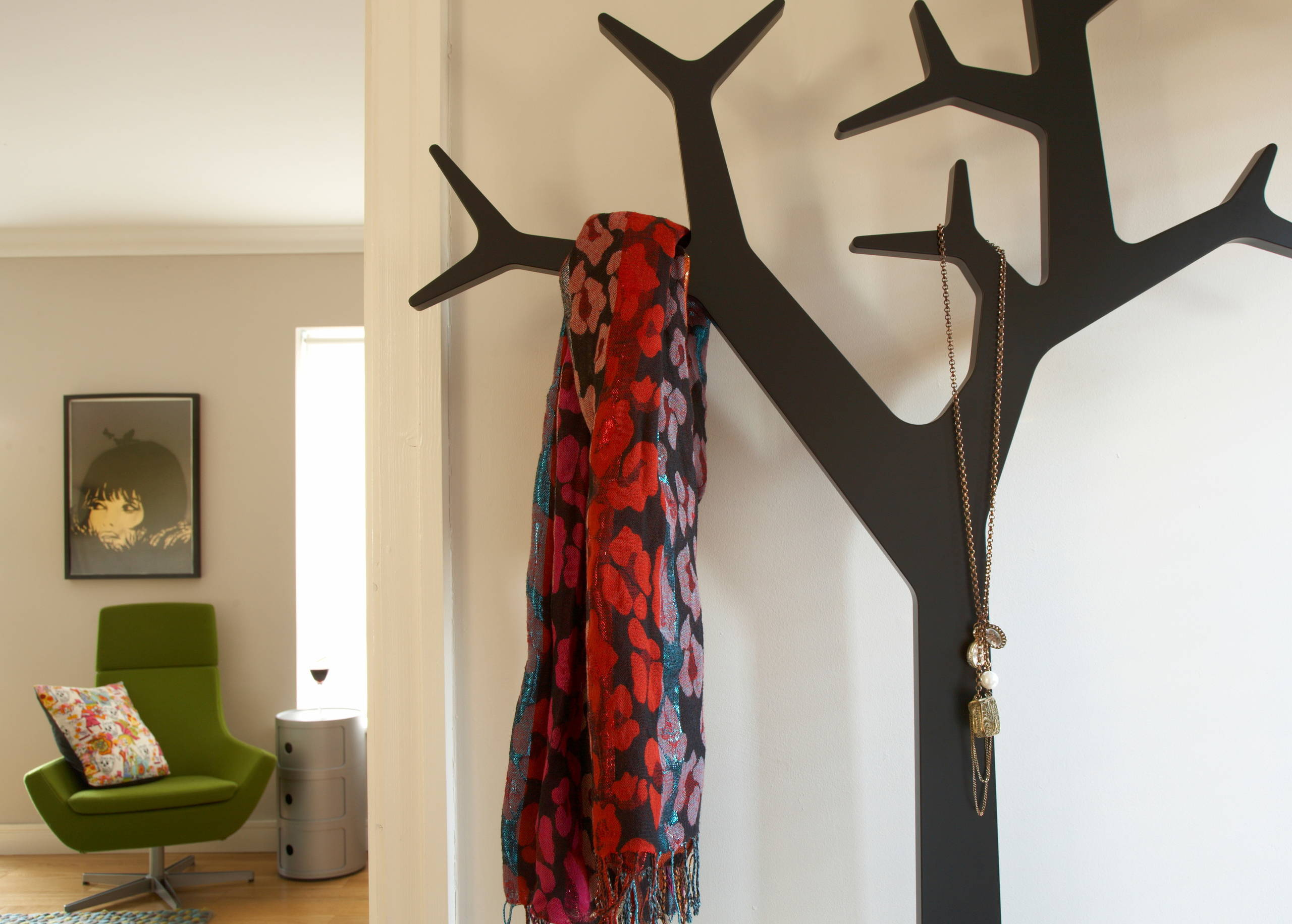 С миру по идее: Как организовать хранение в маленькой прихожей