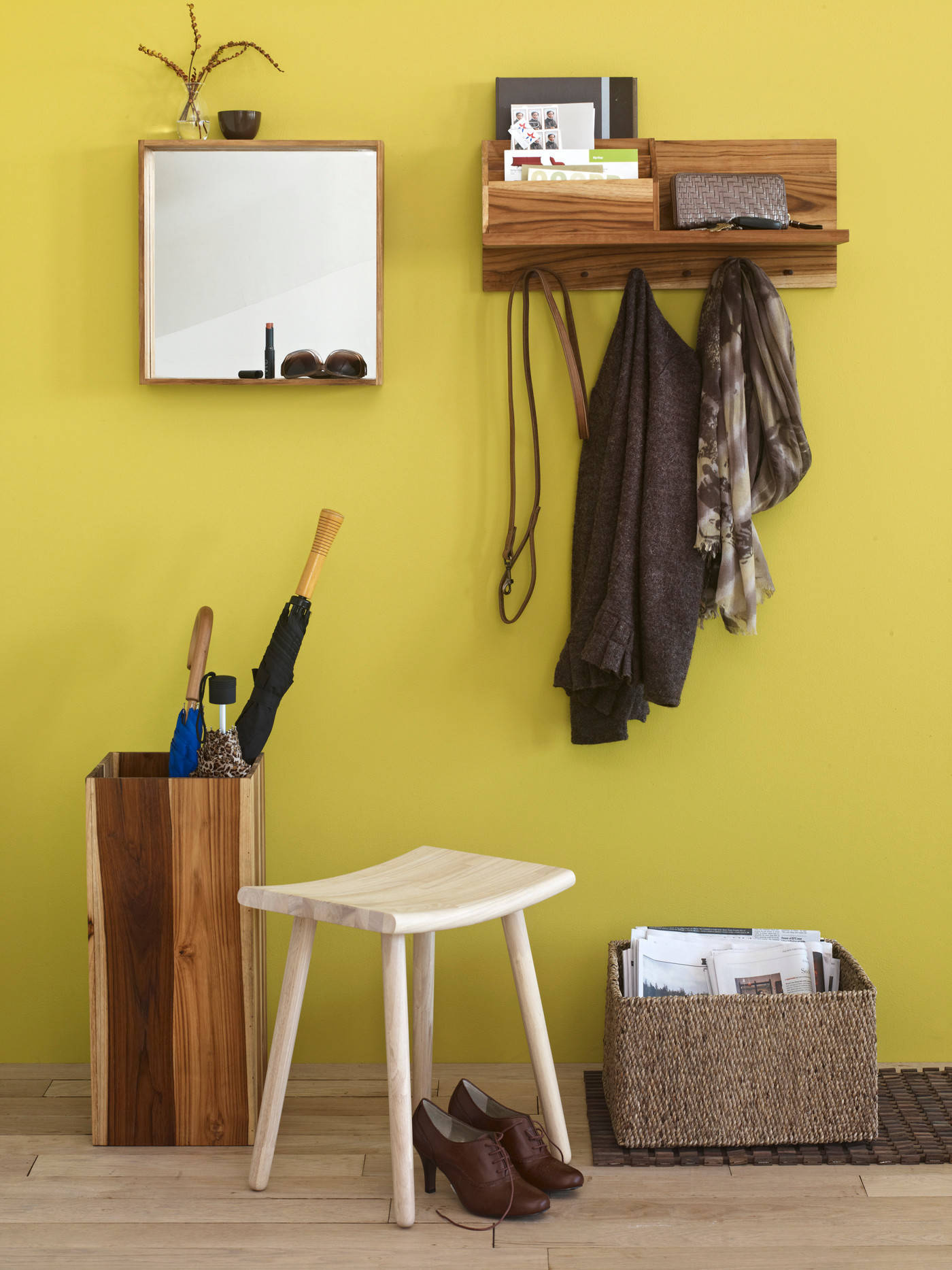 Малогабаритные прихожие: Реально ли навести в них порядок. И как