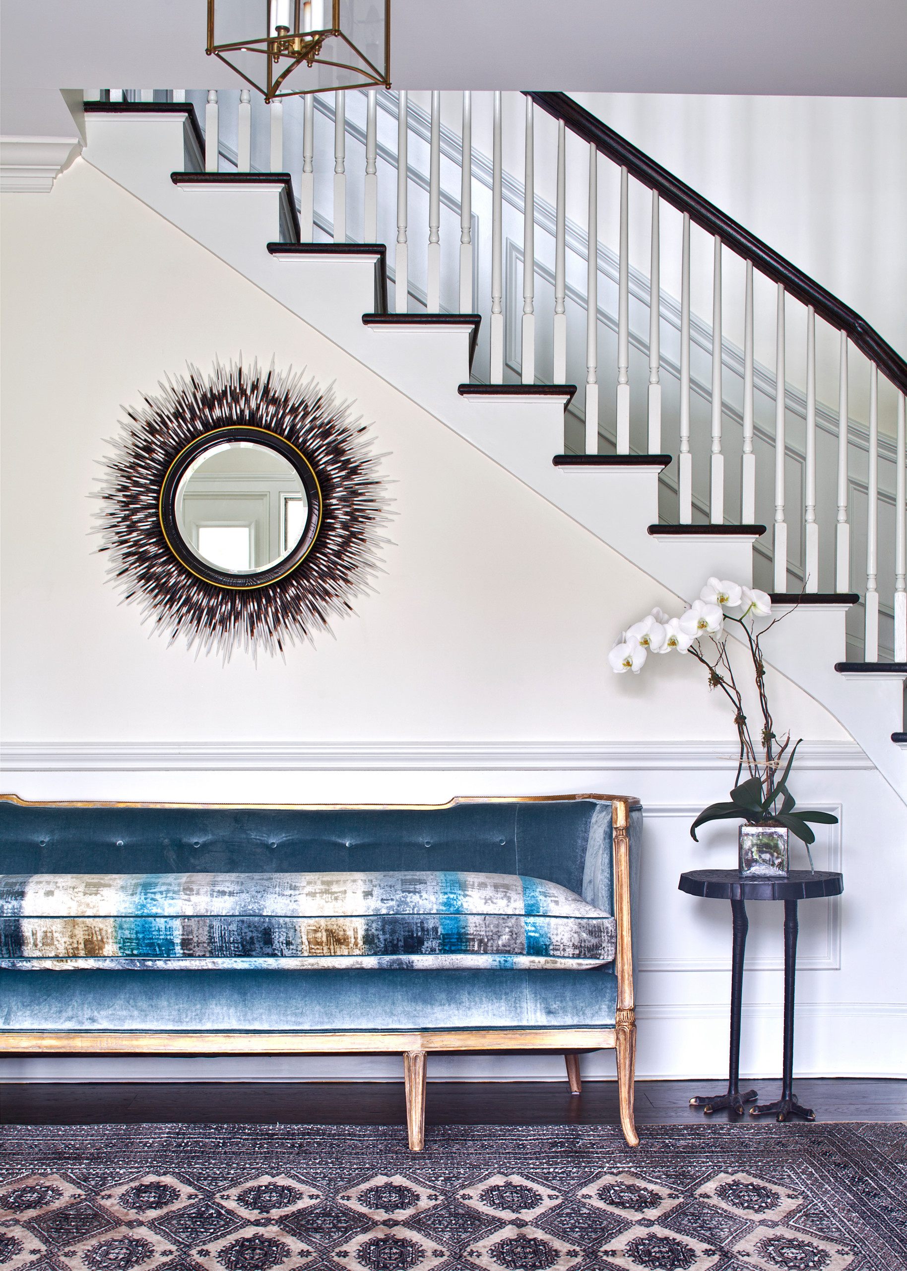 Хороший вопрос: Бархатная обивка для мебели — как выбрать?