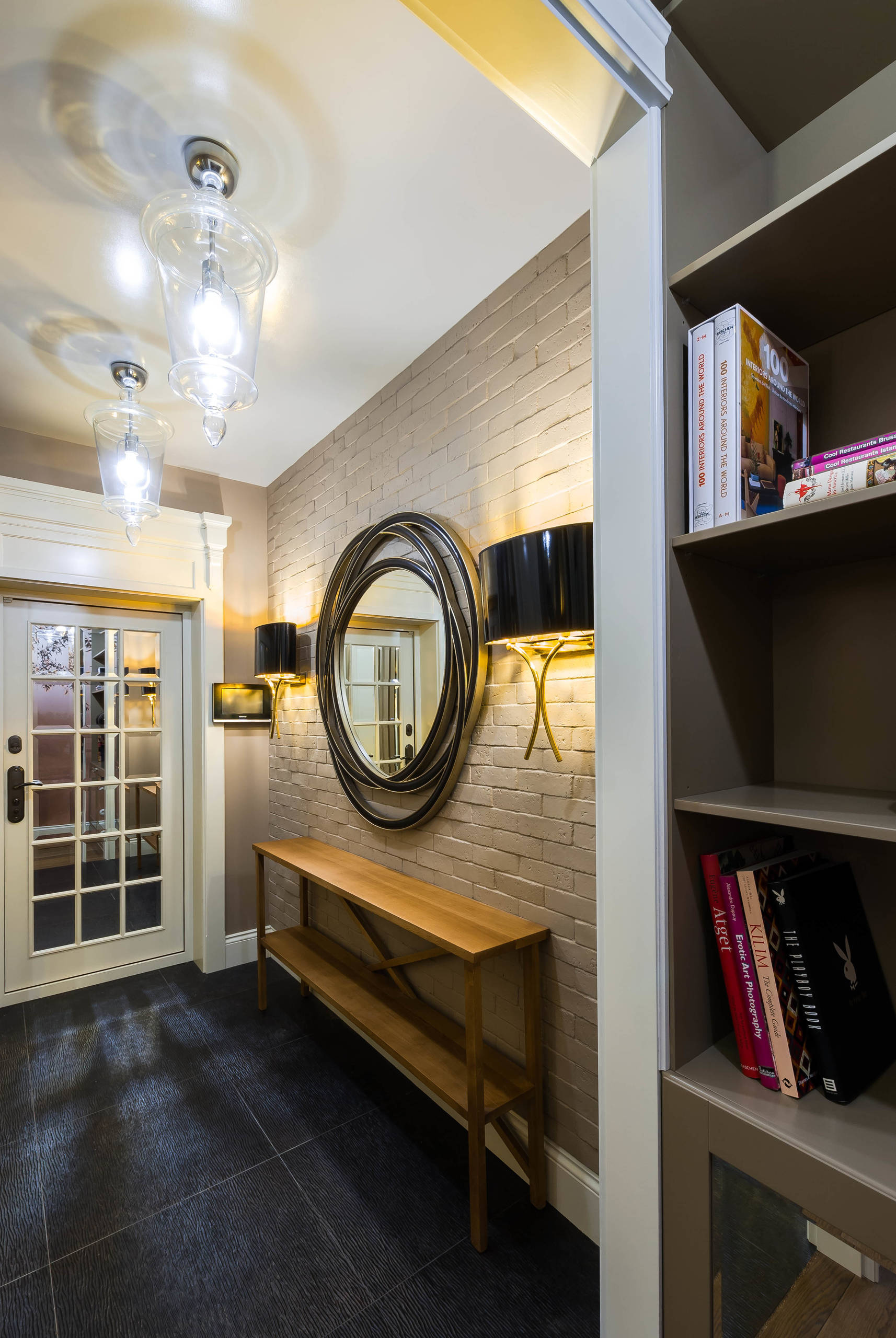 Освещение в прихожей: 11 приемов, которые «работают»