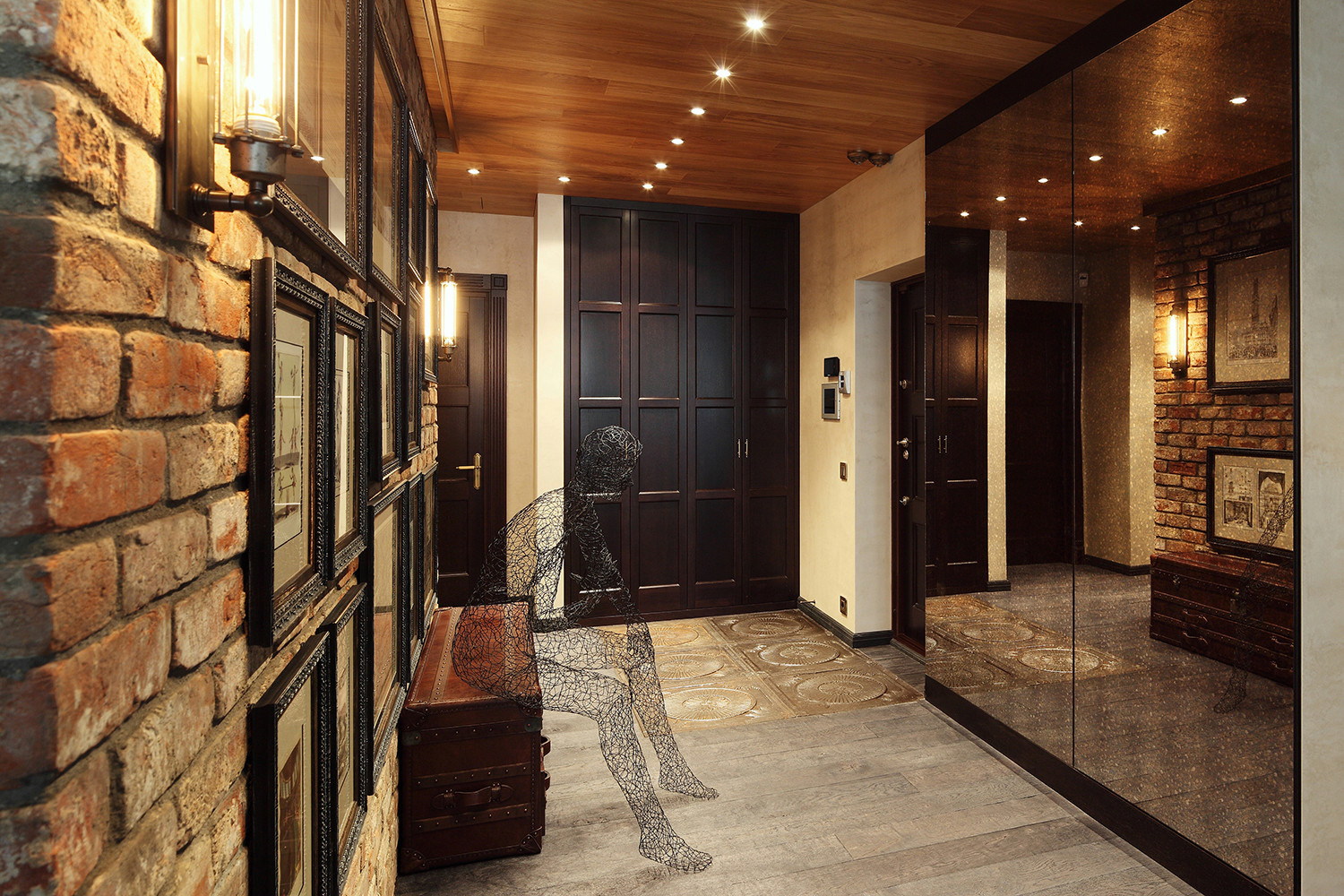 Houzz тур: Квартира со старинным кирпичом, балками из дерева и домовым