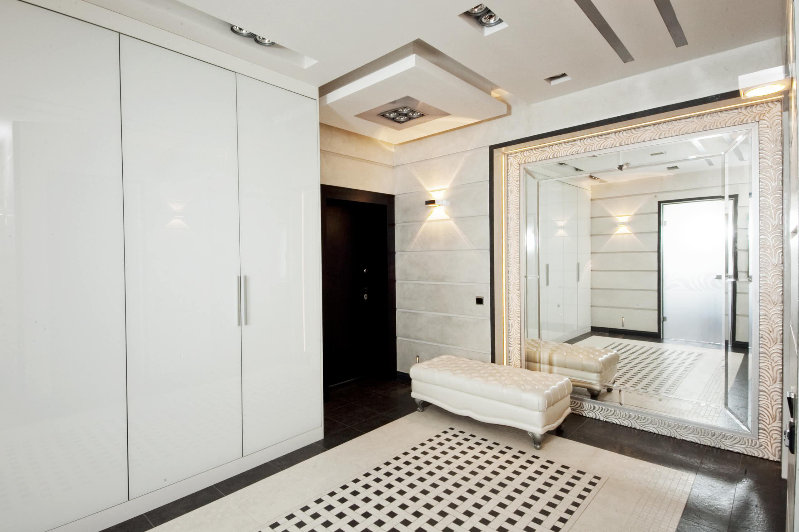 Идеи планировки: Как убрать узкий коридор (и надо ли)