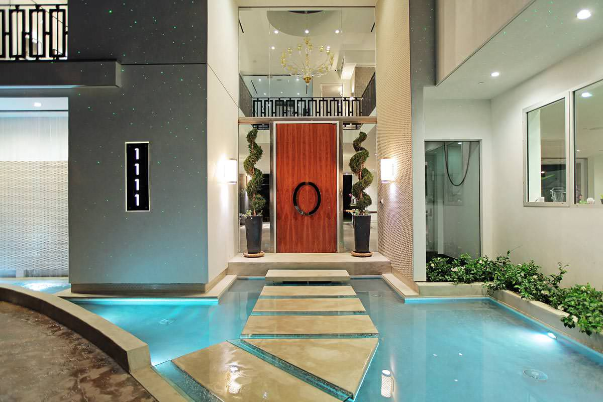 Просто фото: Дорожка по воде в саду — 27 идей