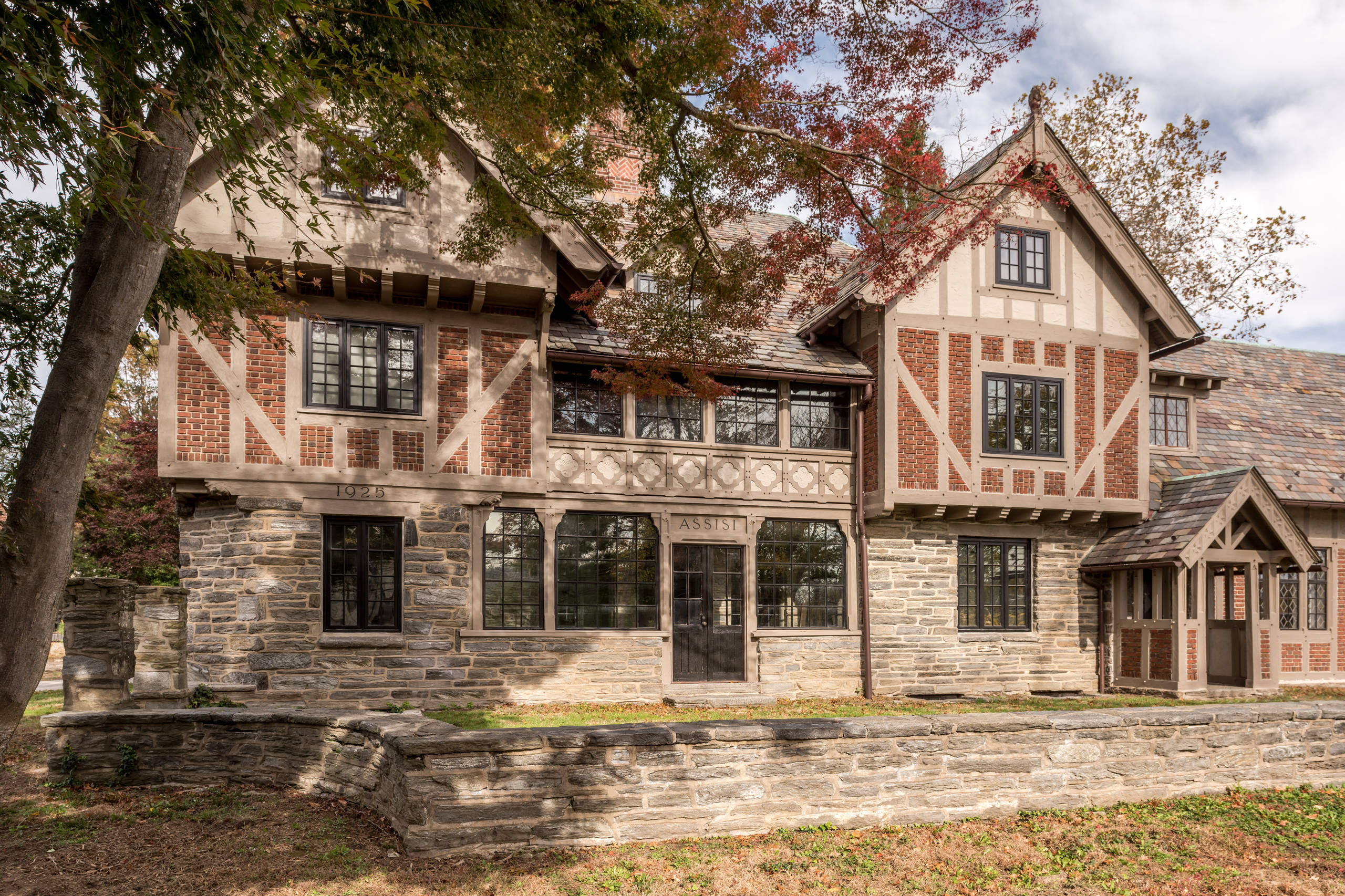 Дом: Когда выгоднее строить, когда — покупать и перестраивать