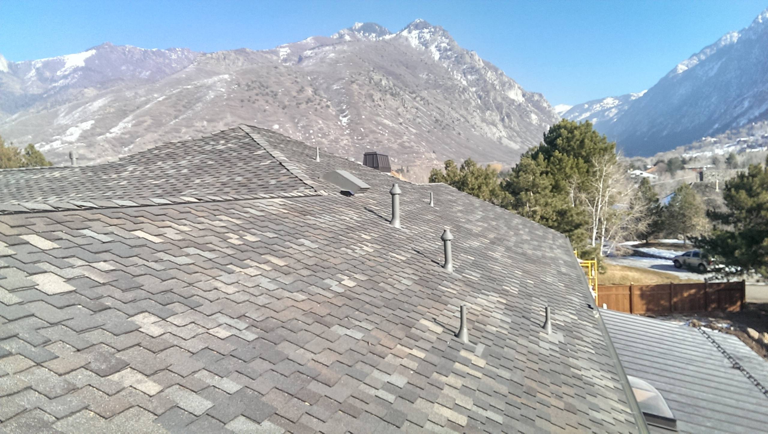 Как выбрать: Кровли и подкровельные пленки для дома