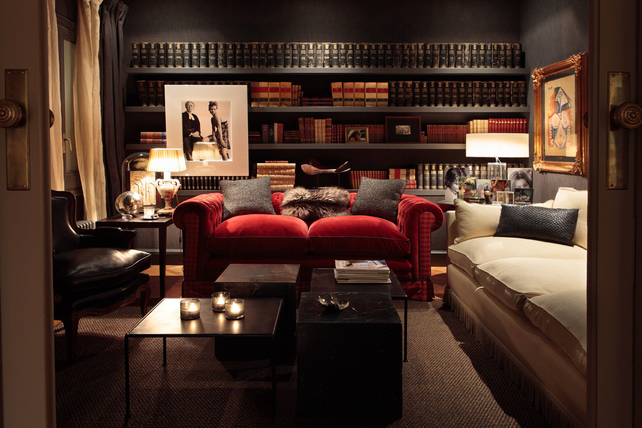 Вопрос: Как осветить темный интерьер