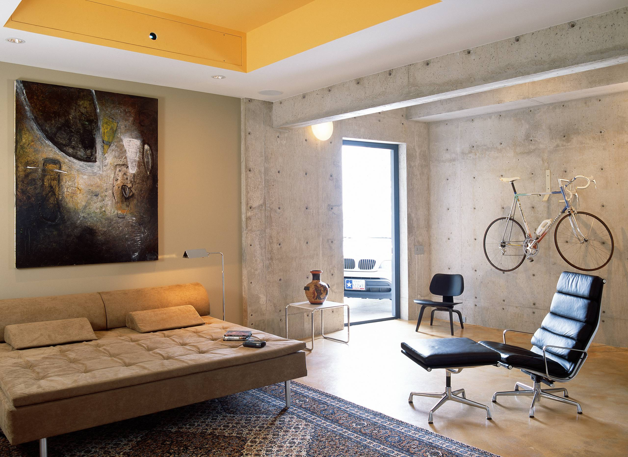 Спорт и жизнь: Где парковать велосипед в маленькой квартире