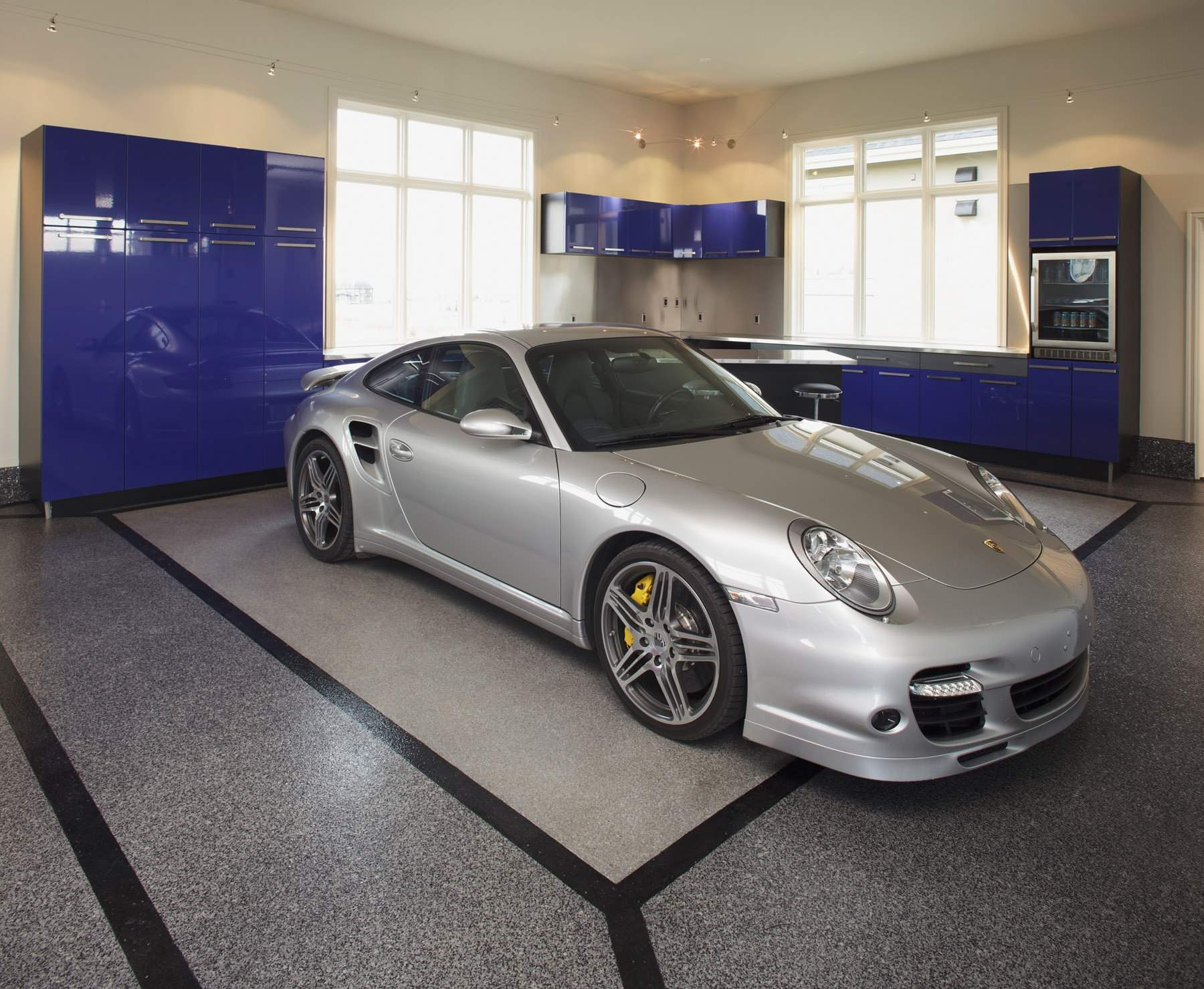 Место стоянки: 10 признаков современного функционального гаража