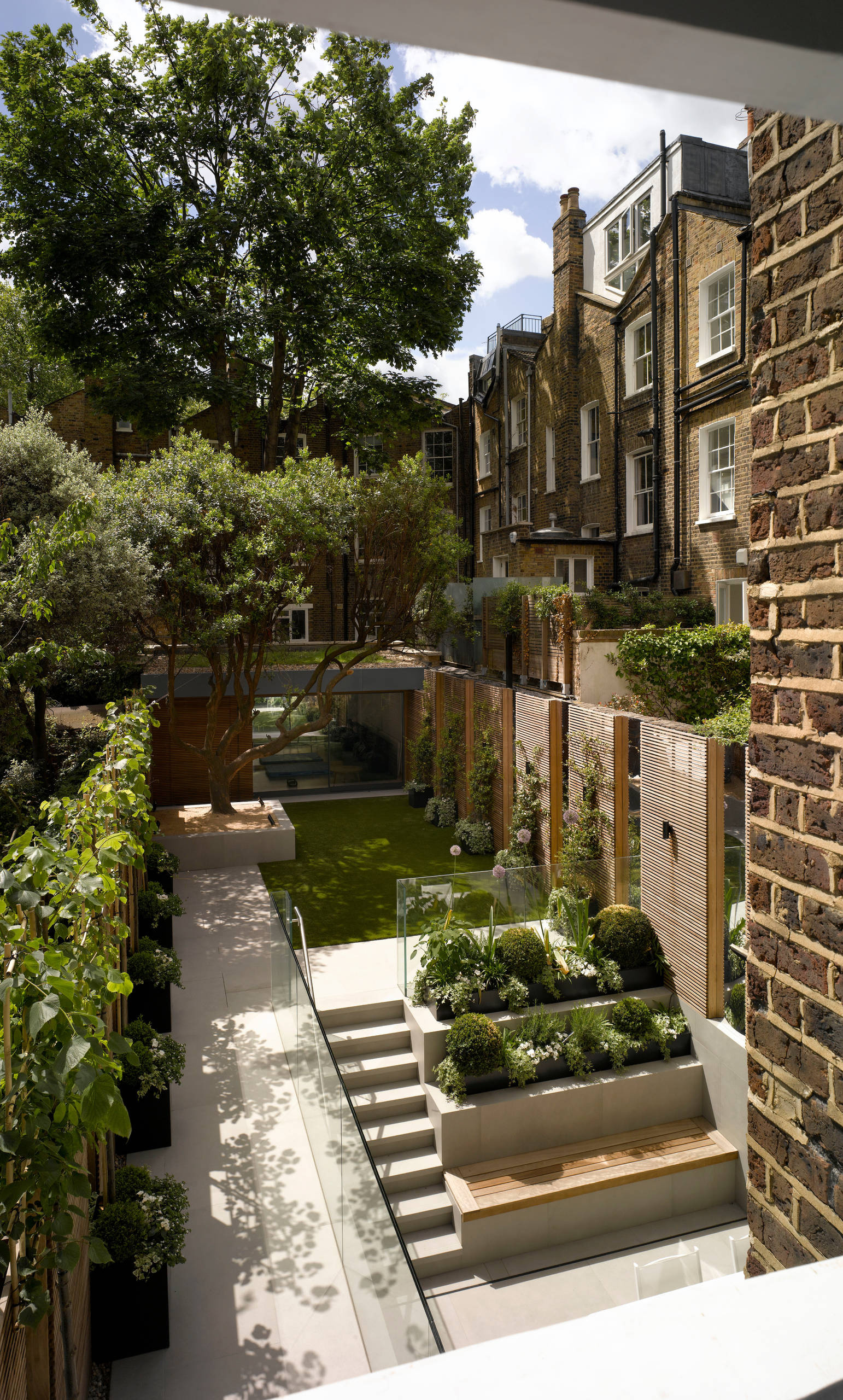 Просто фото: Маленькие сады на заднем дворе — 28 решений