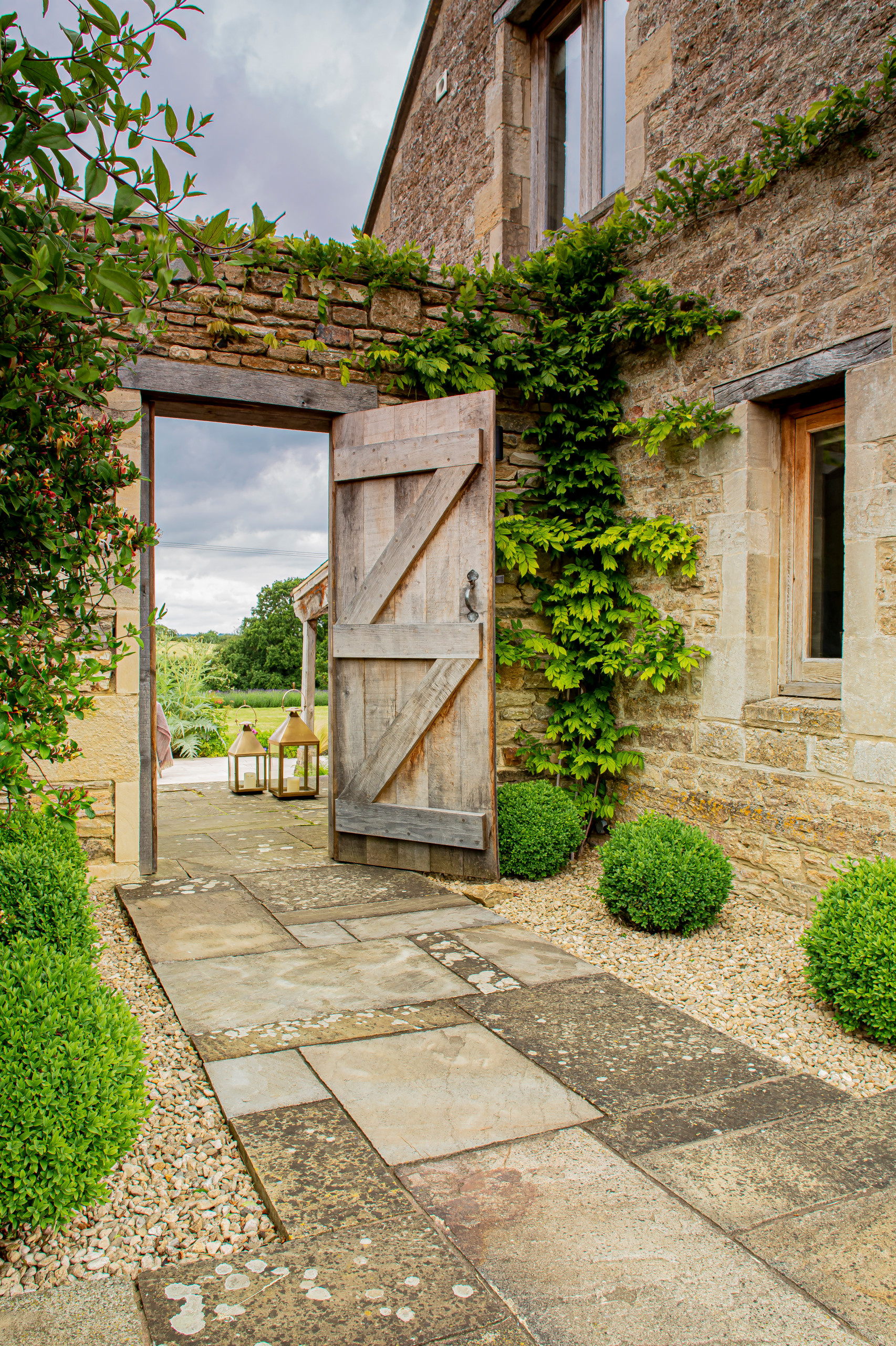 Фотоохота: шары — стриженые и не только