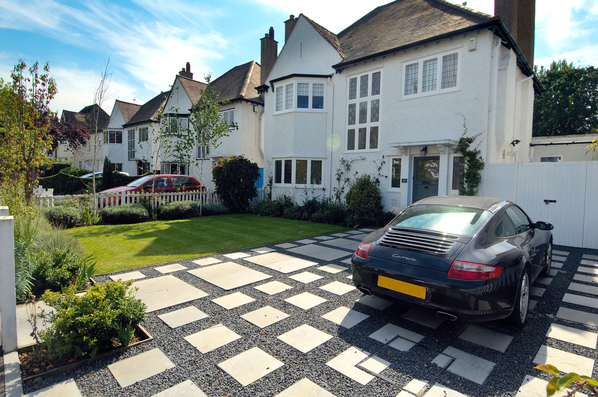 Как правильно: Обустроить узкие места на маленьком участке