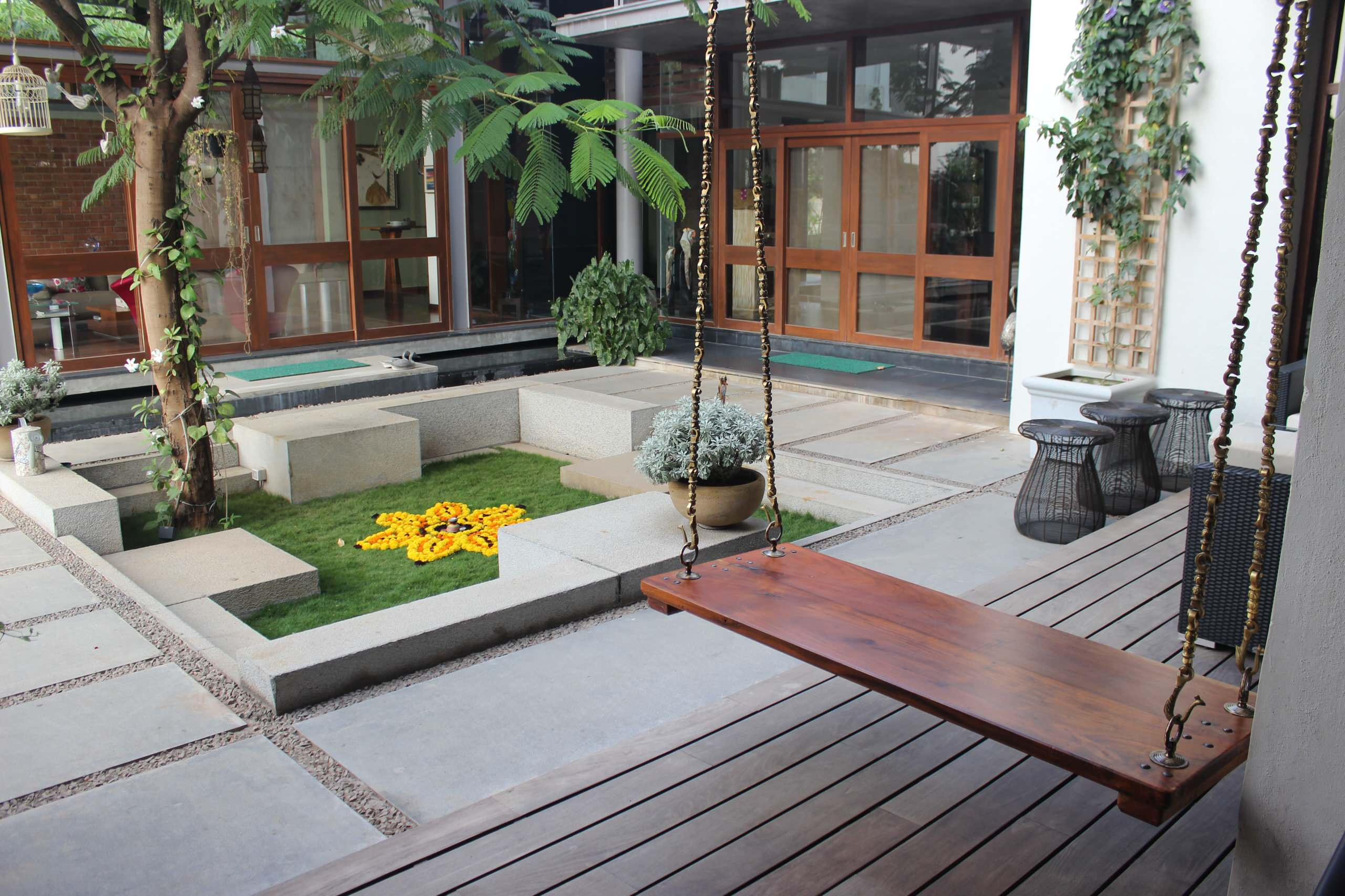 Фотоохота: 67 идей для дачных качелей