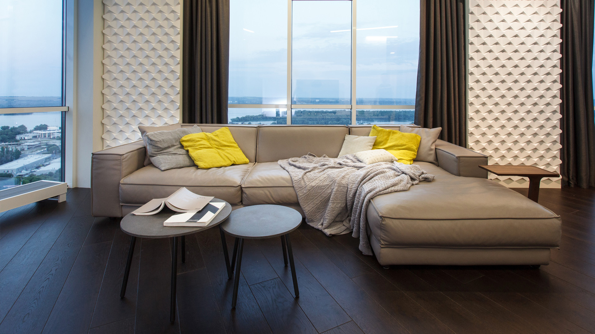 Houzz Украина: Минимализм и ломаные линии в квартире для двоих