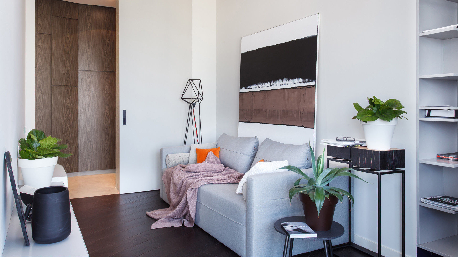 Houzz Украина: Минимализм и ломаные линии в квартире для двоих