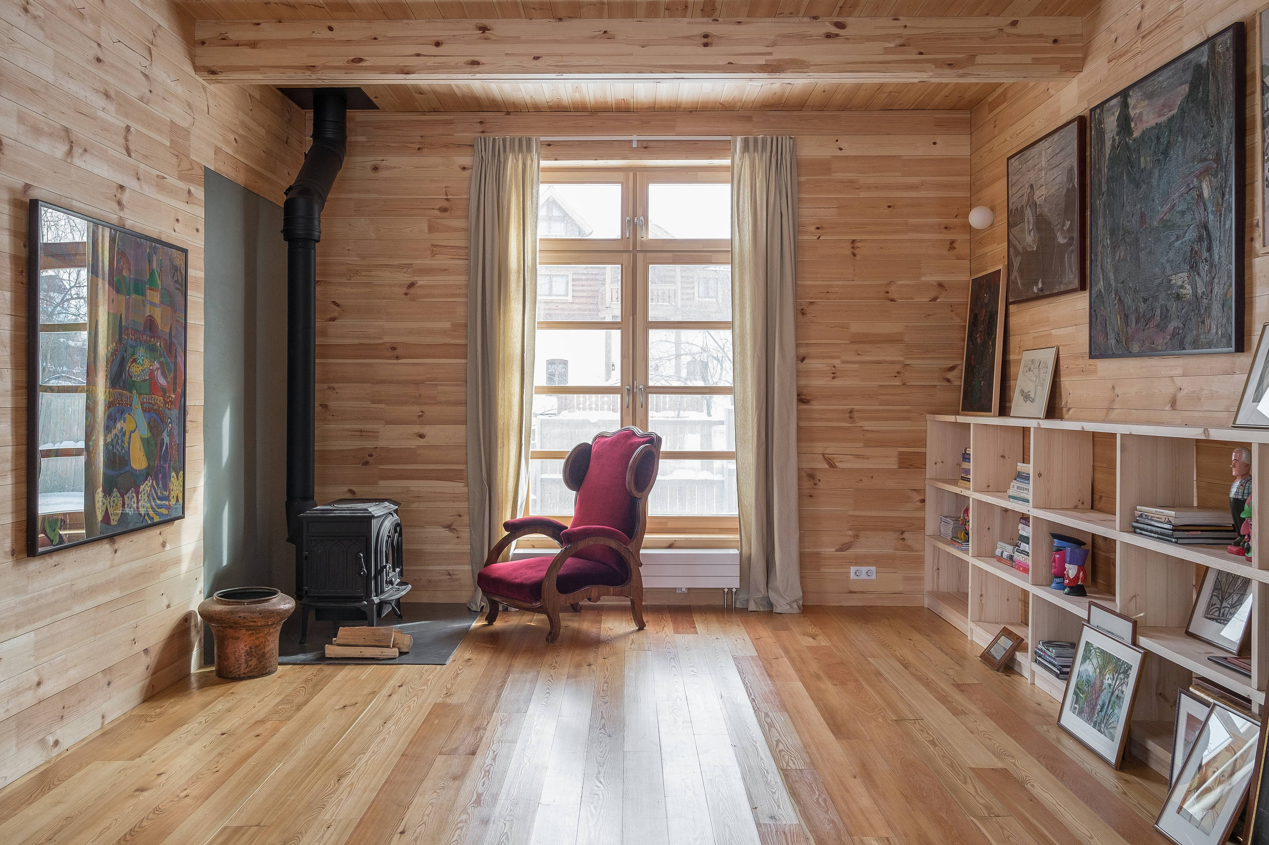 Houzz тур: Дача под Тарусой для большой творческой семьи