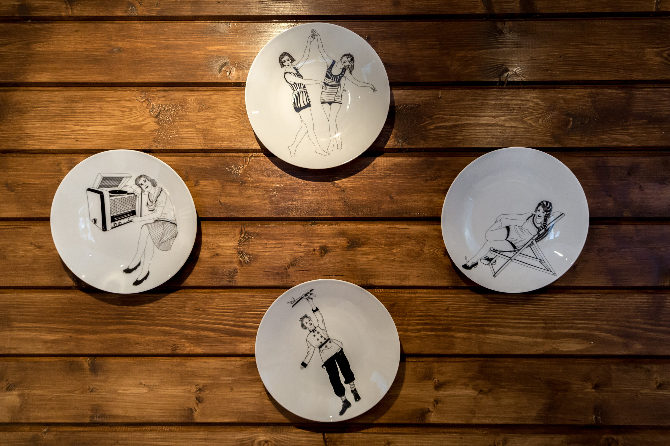 Кухня недели: Бело-синяя кухня в скандинавском стиле на старой даче