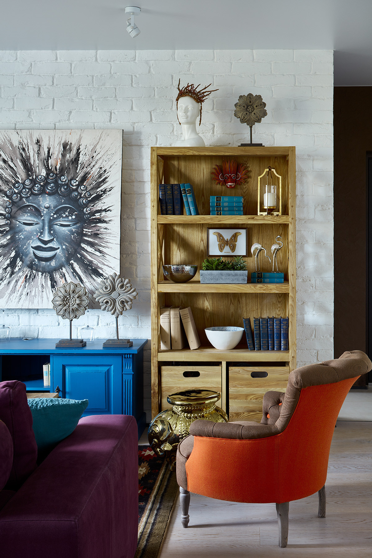 Houzz тур: Квартира для поклонницы истории искусств и фэнтези