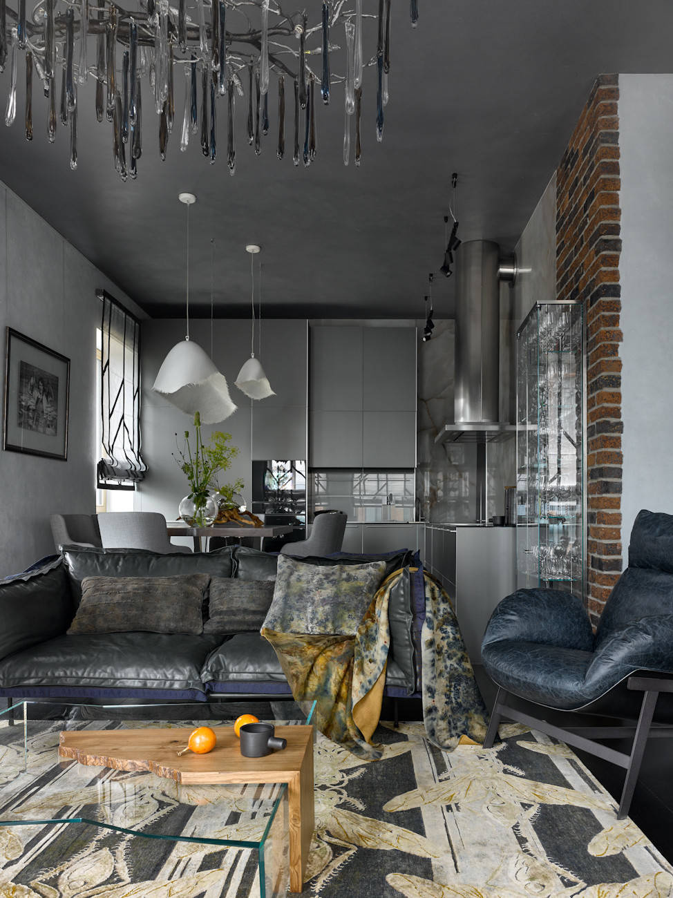 Houzz тур: Интерьер в серых тонах — для интеллектуала