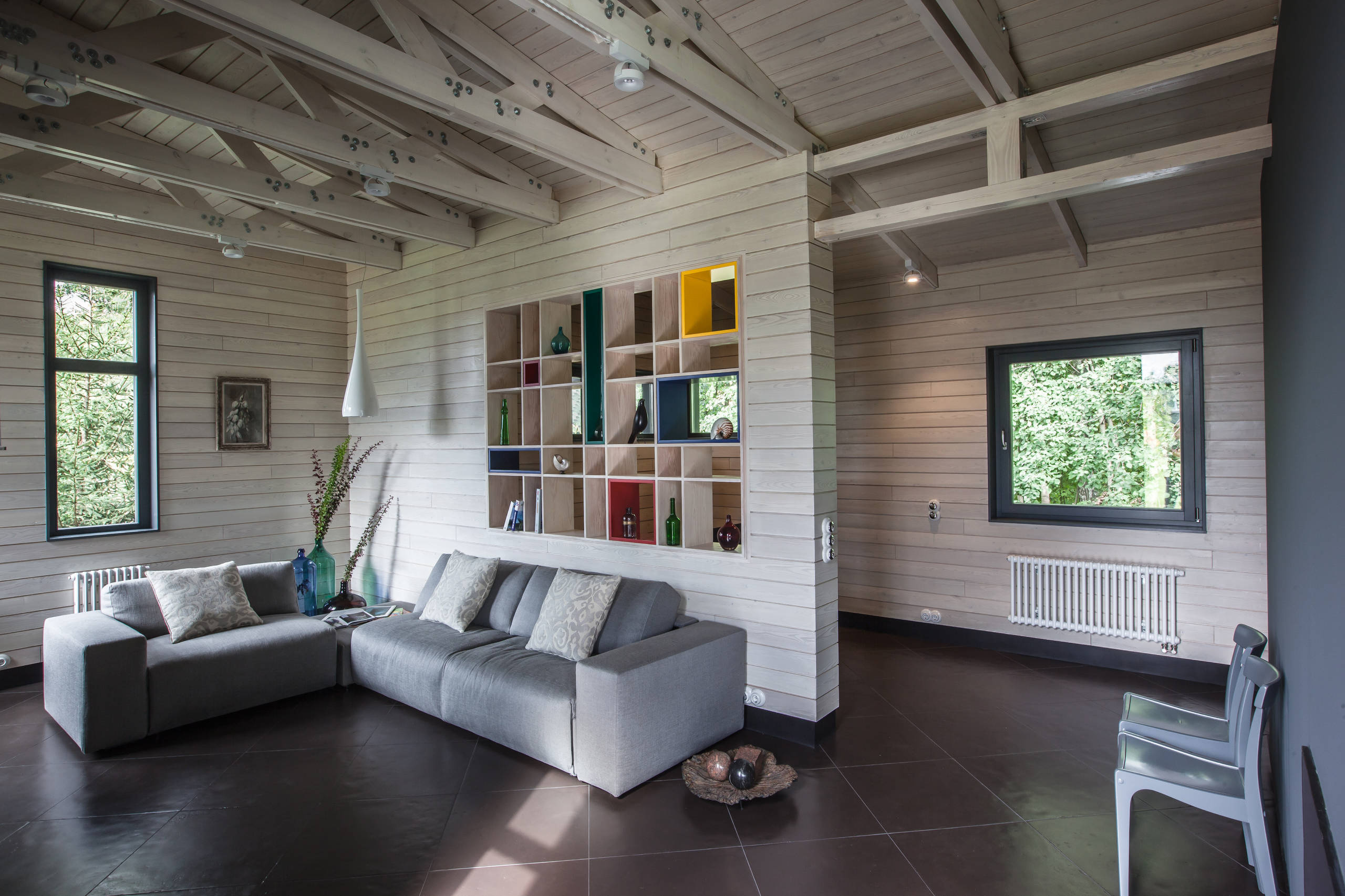 Фотоохота: 15 стеллажей с нестандартным рисунком полок