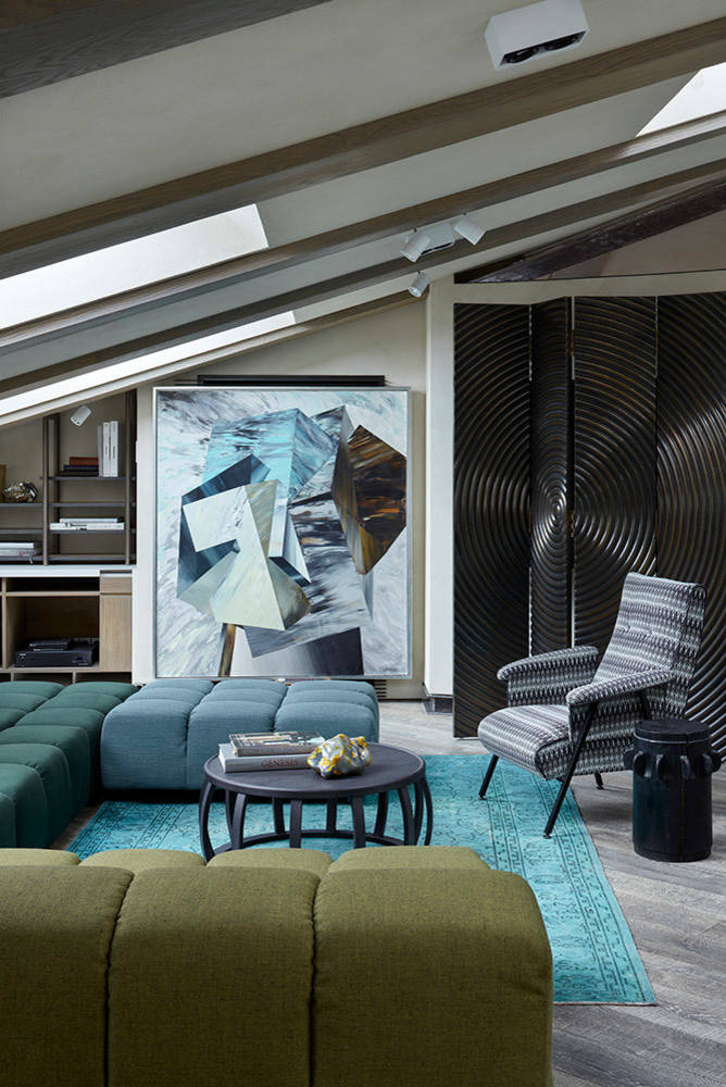 Houzz тур: Интерьер в мансарде — в бывшем здании Кадашевских бань