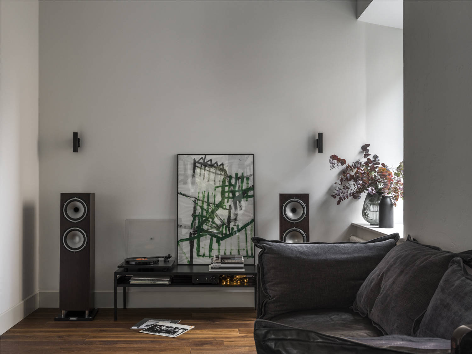 До и после: Двухкомнатная квартира с шестью окнами