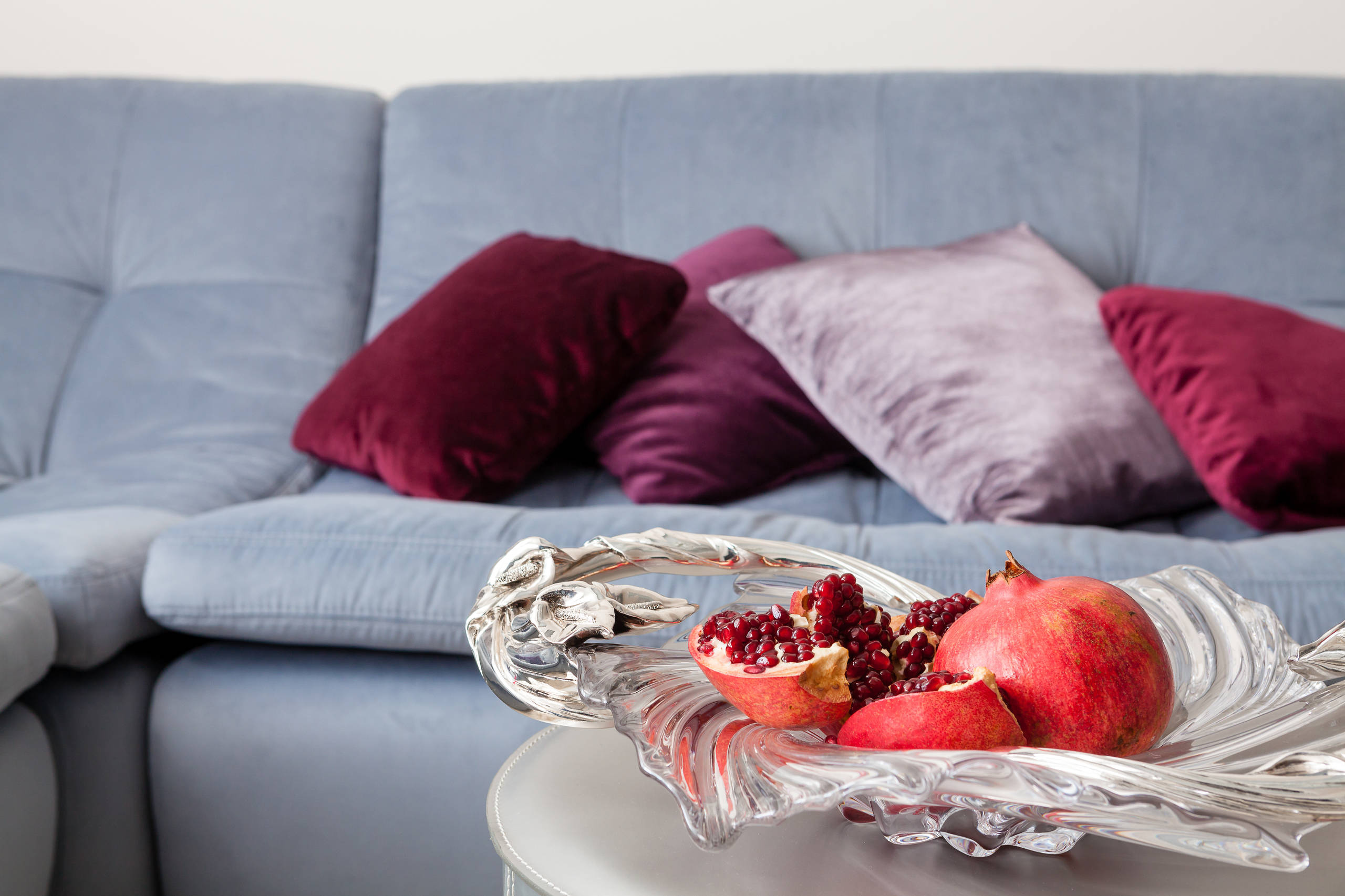 Houzz тур: Квартира с гипсовым барельефом и холодными оттенками