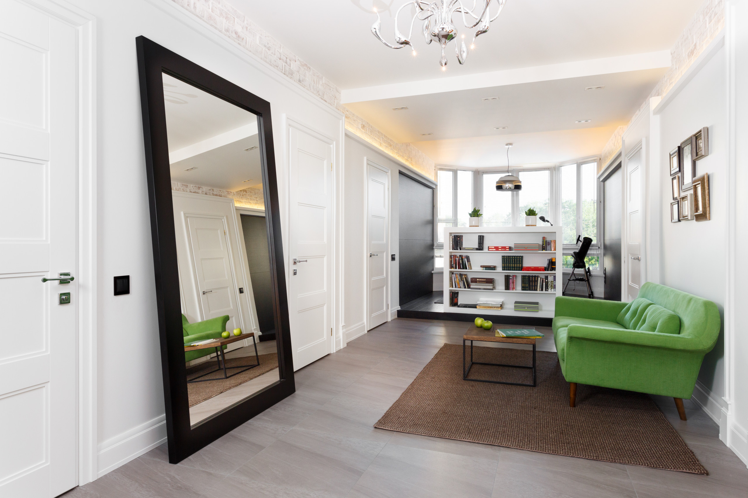 Houzz тур: Бирюзовая волна на сером песке в квартире в Калининграде