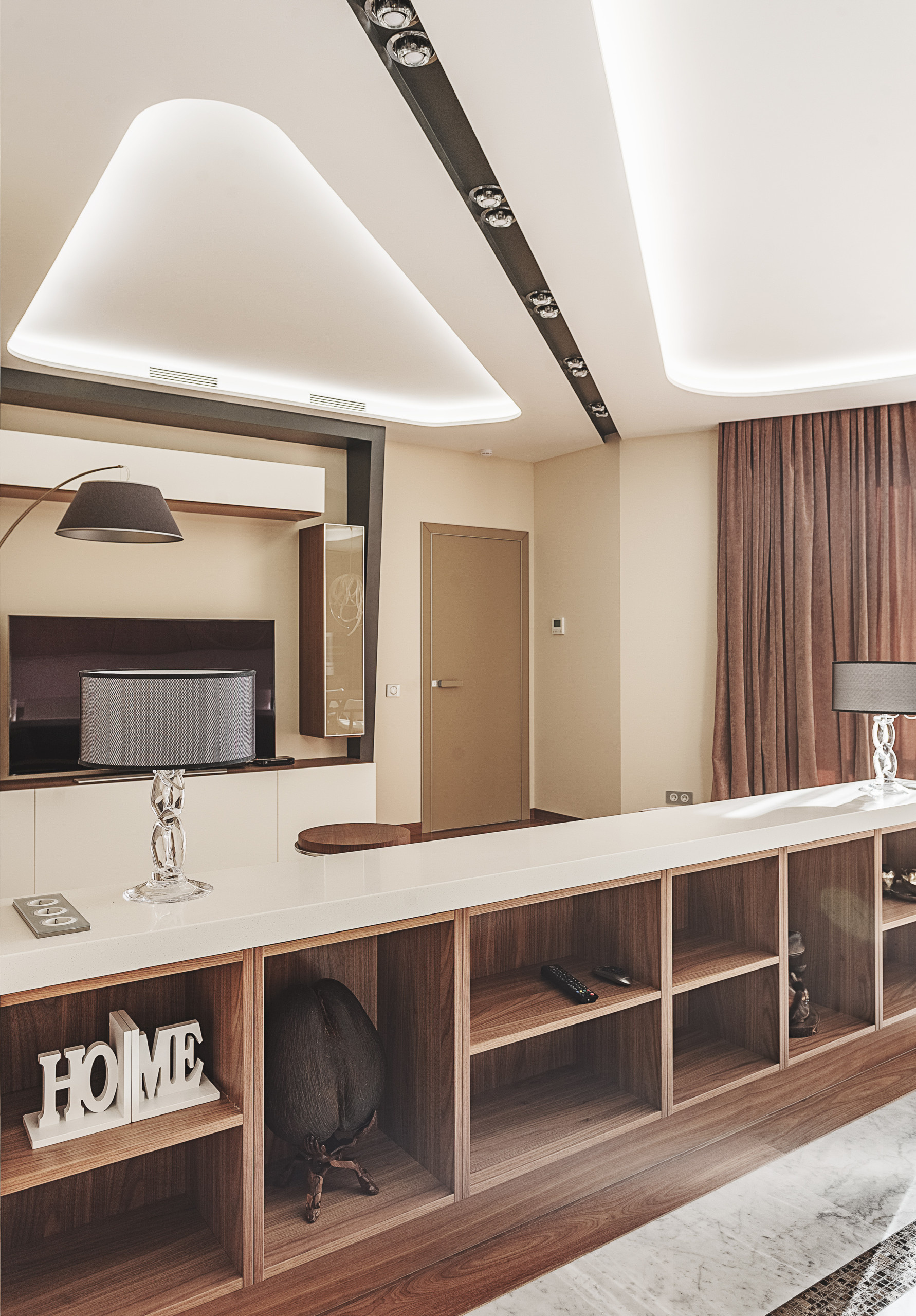 Houzz тур: Двухуровневая квартира без острых углов