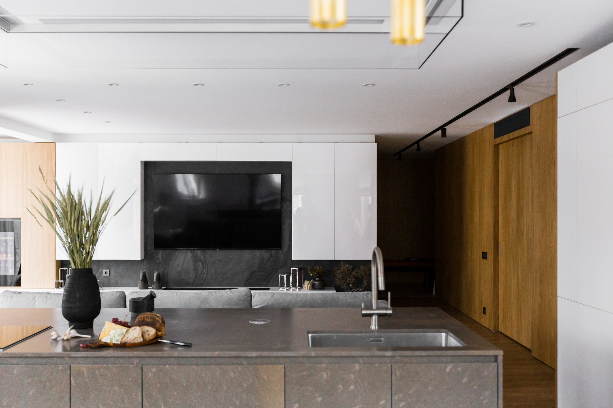 Houzz тур: Квартира в Перми с умным стеклом