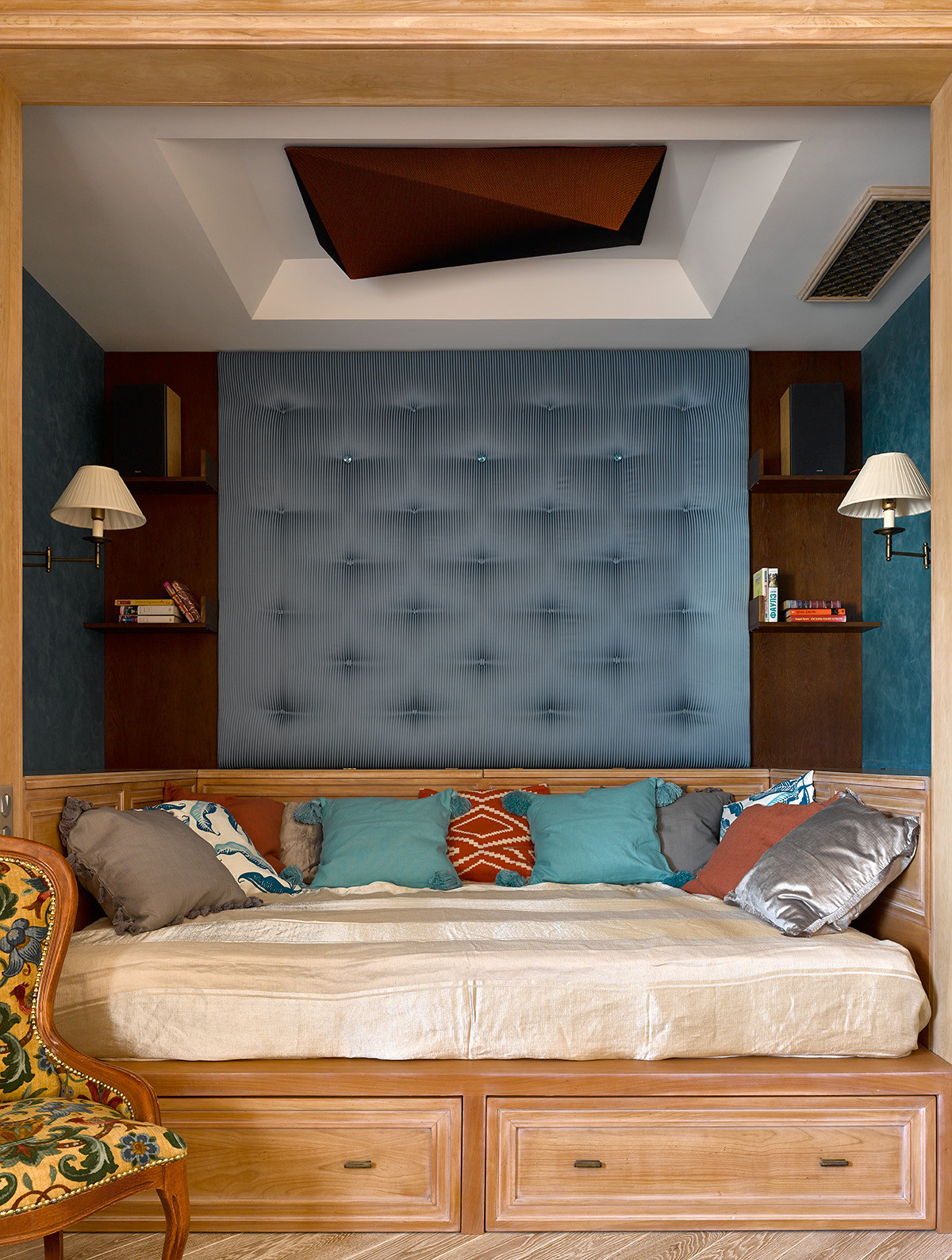 Houzz тур: Интерьер с ярким характером — без перепланировки